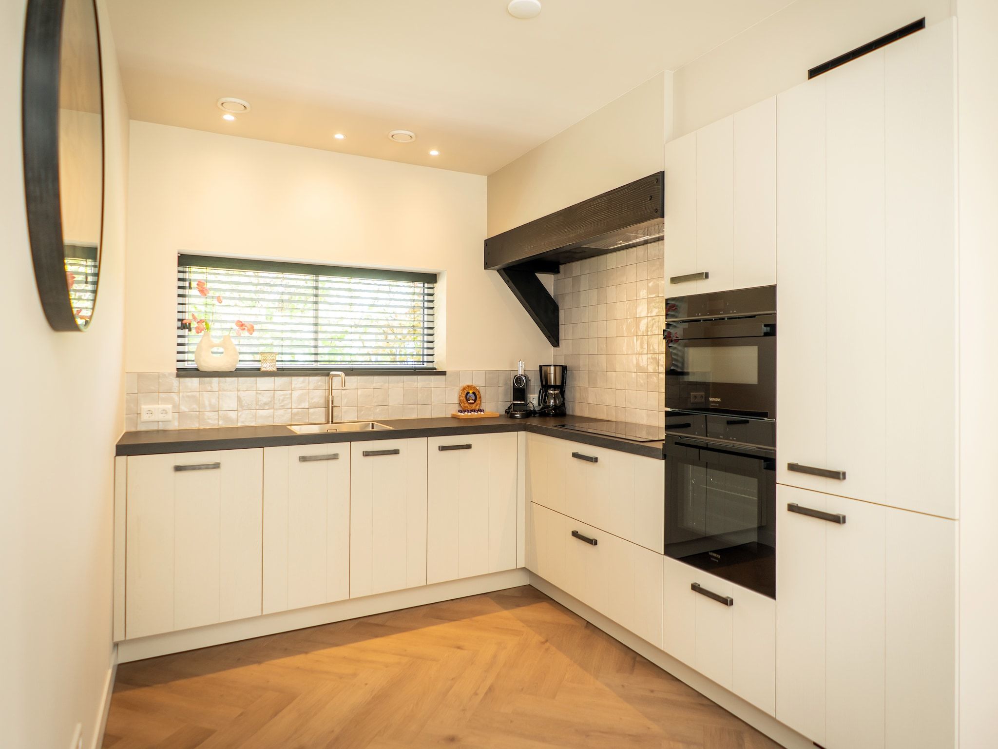 De keuken van So What 33A in De Koog