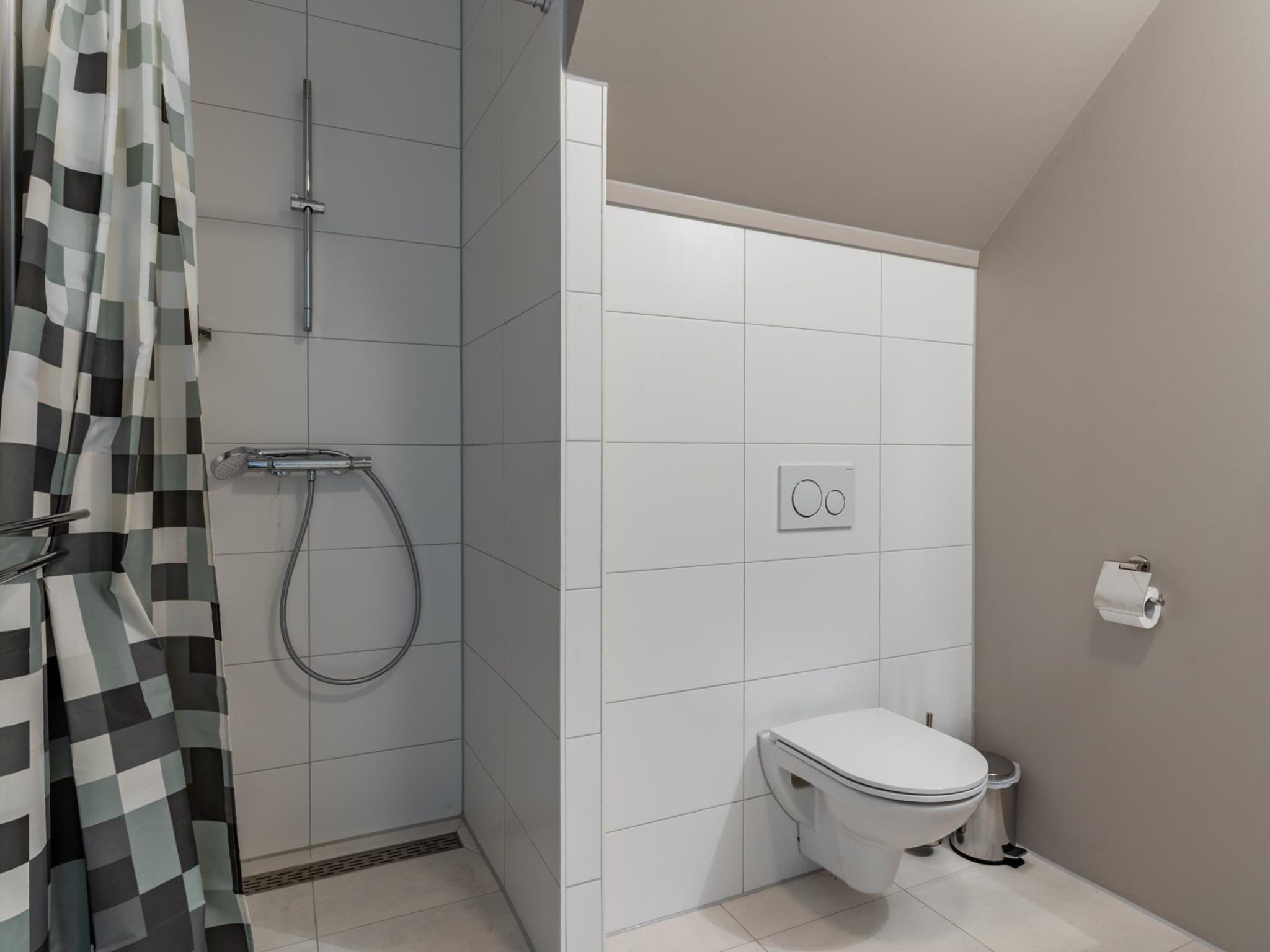 De badkamer van Appartement - Paviljoenwei 4  Sneek Offingawier 'Havenzicht' in Sneek