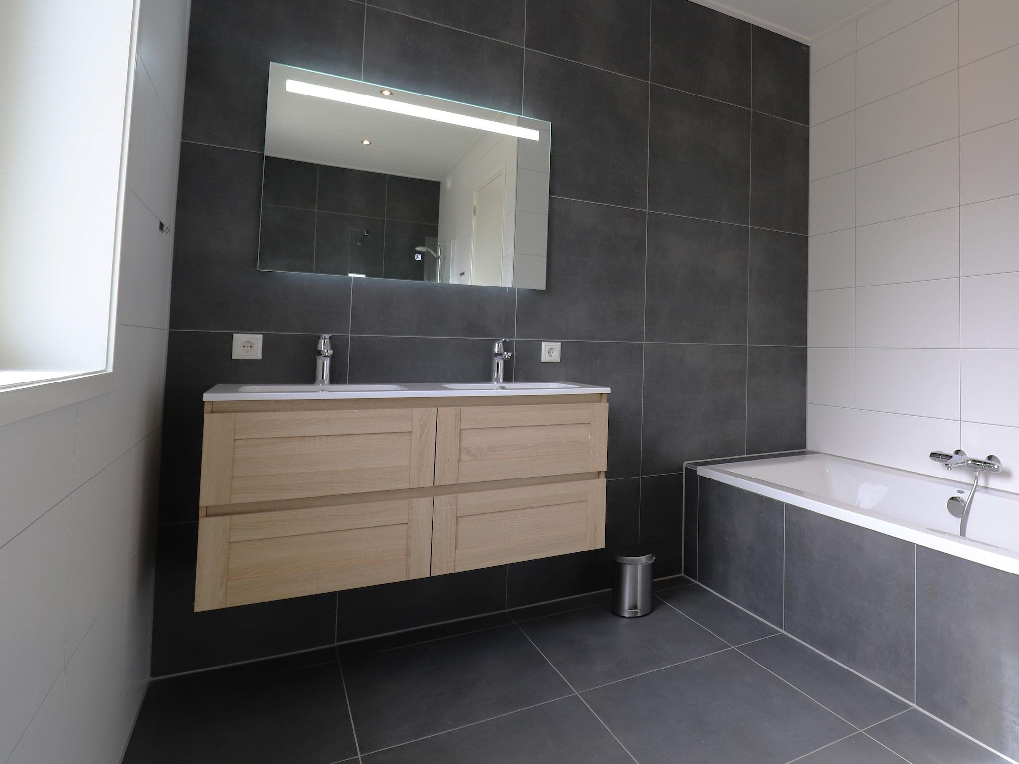 De badkamer van Friese villa in Leons