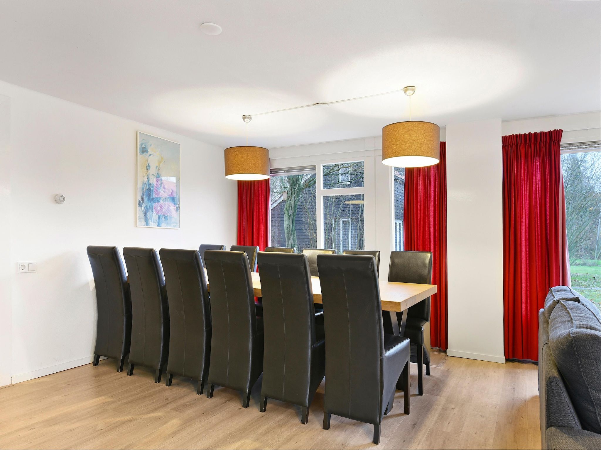 De woonkamer van Waterpark De Bloemert 4 in Midlaren