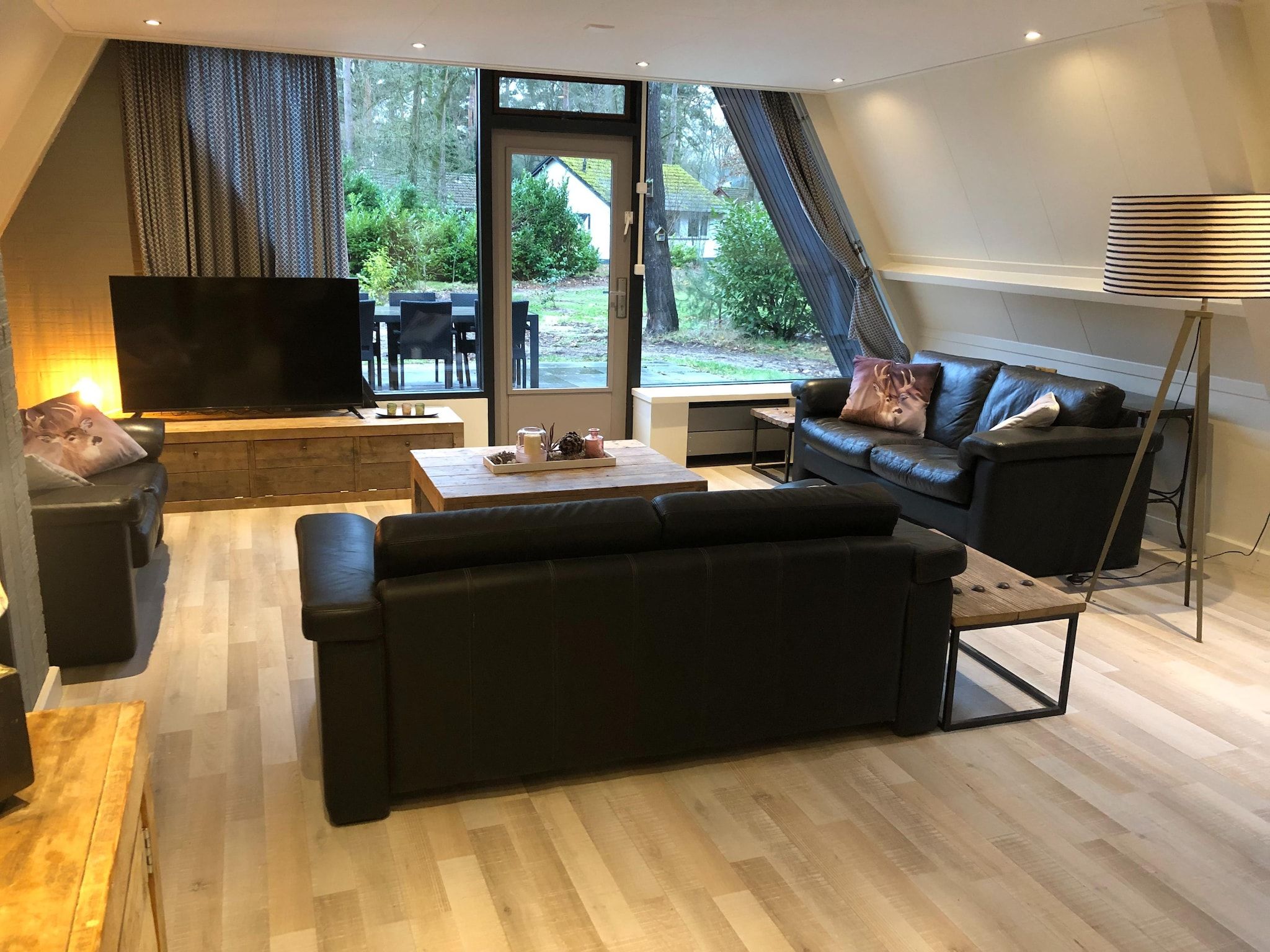 De woonkamer van Vosseven 46&47&nbsp;Aalbes in Stramproy