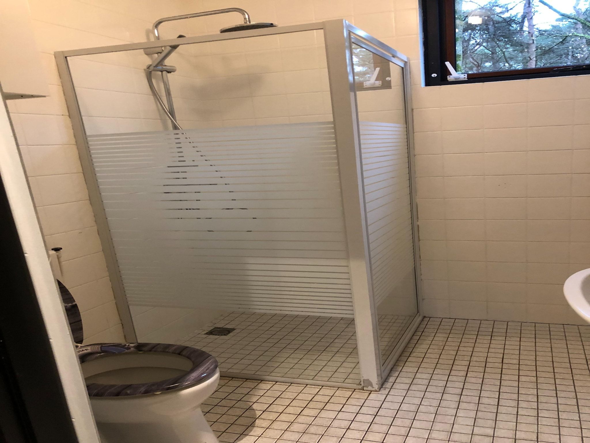 De badkamer van Vosseven 46&47&nbsp;Aalbes in Stramproy