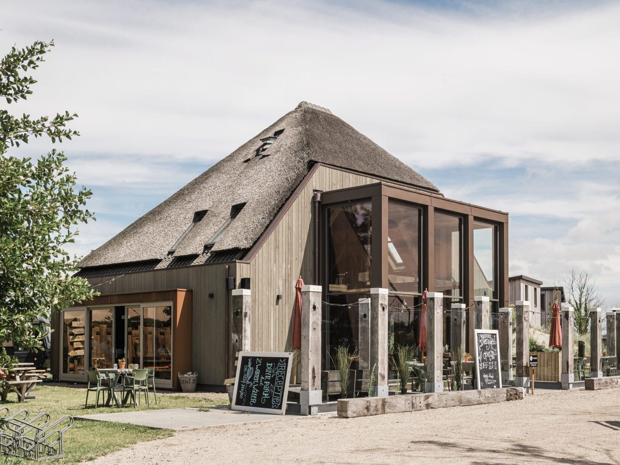 De buitenkant van Juttershut Duynpark - Callantsoog in Callantsoog