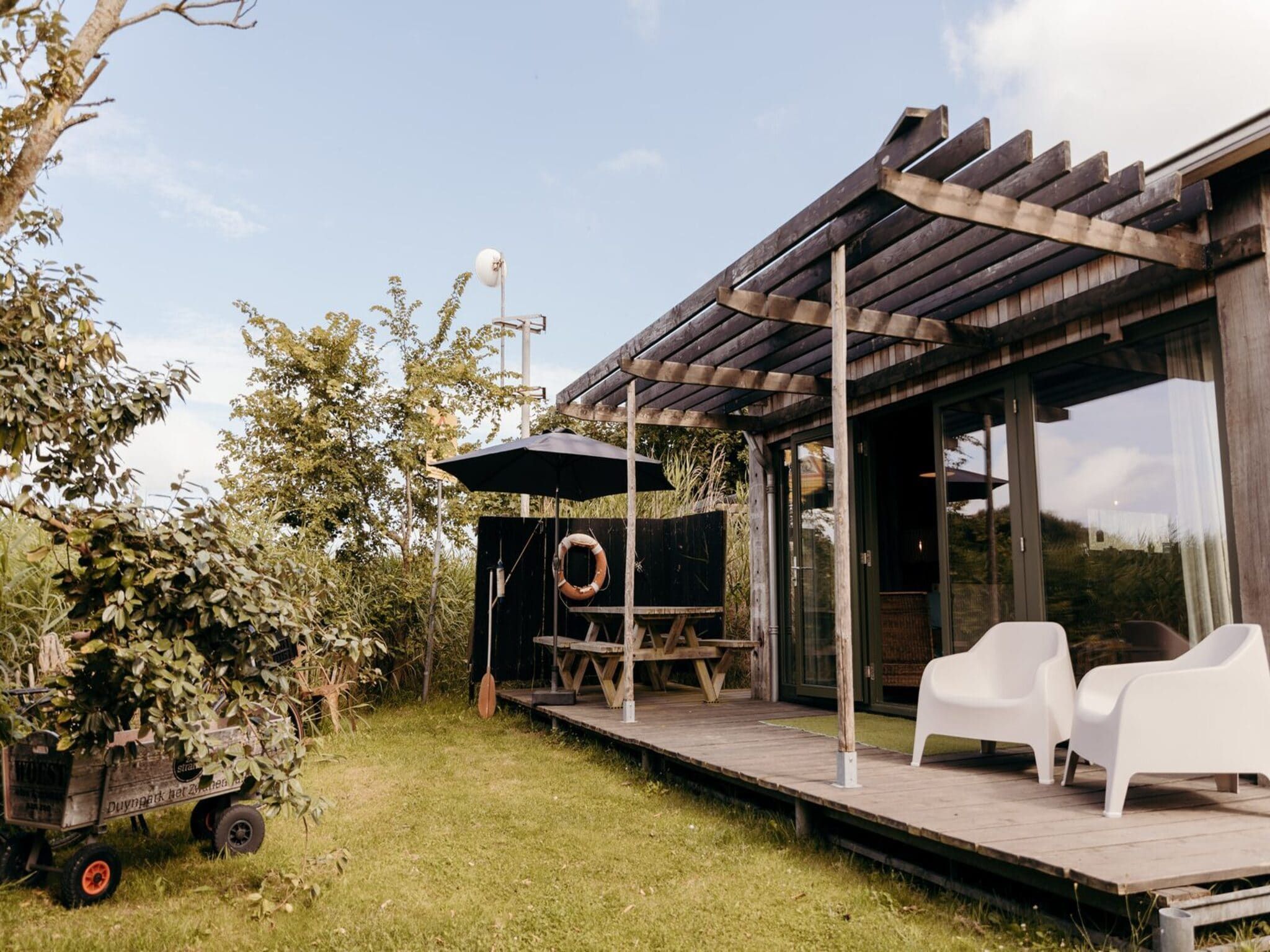 De tuin van Juttershut Duynpark - Callantsoog in Callantsoog