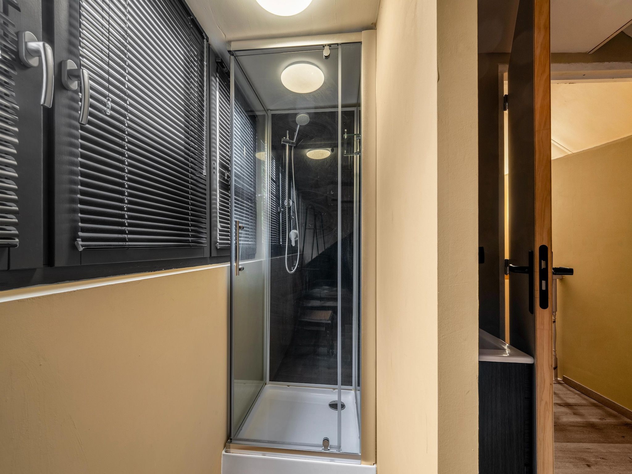 De badkamer van Mergelhuis in Valkenburg