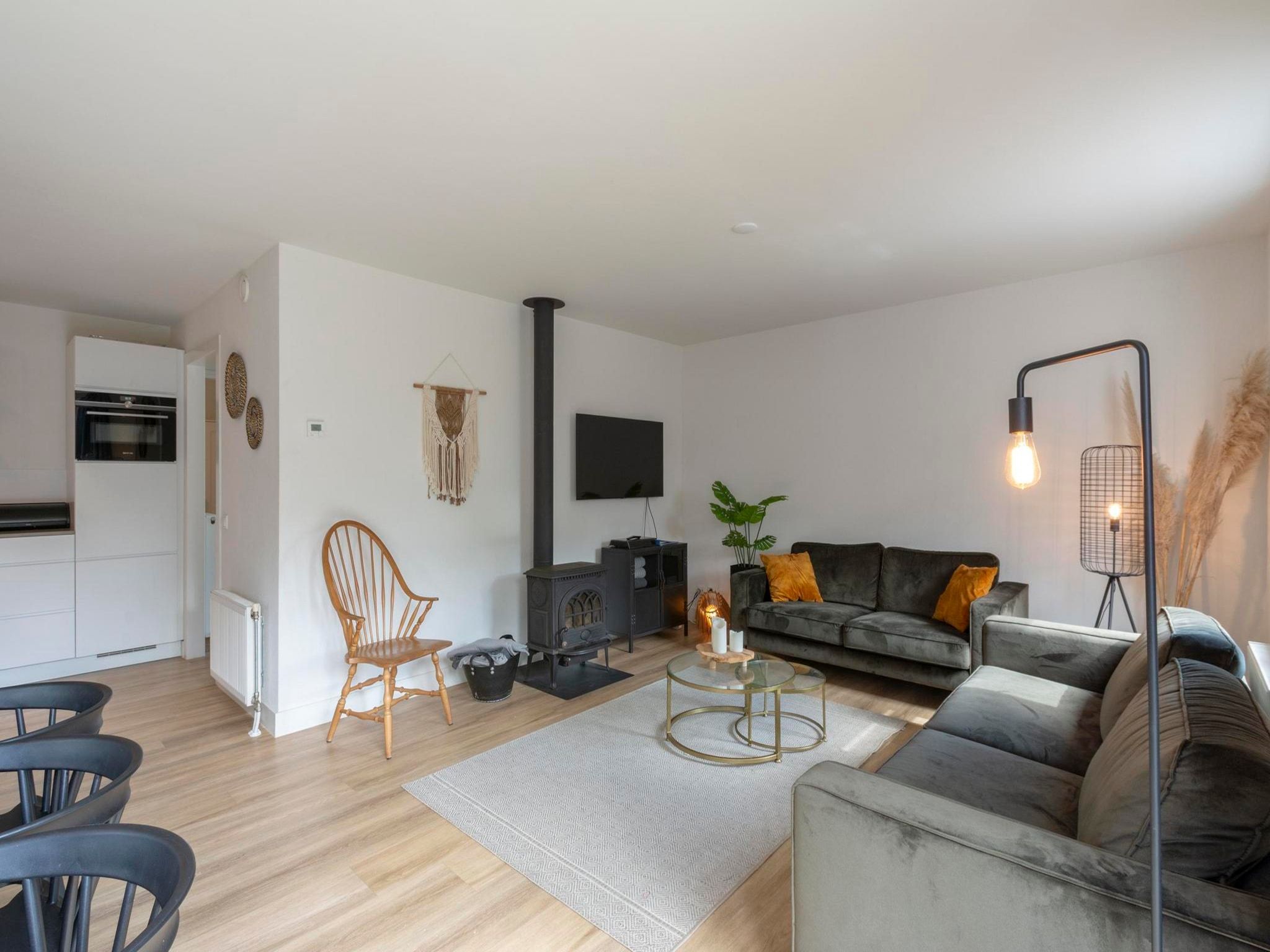 De woonkamer van Duynopgangh 16 in Julianadorp aan Zee