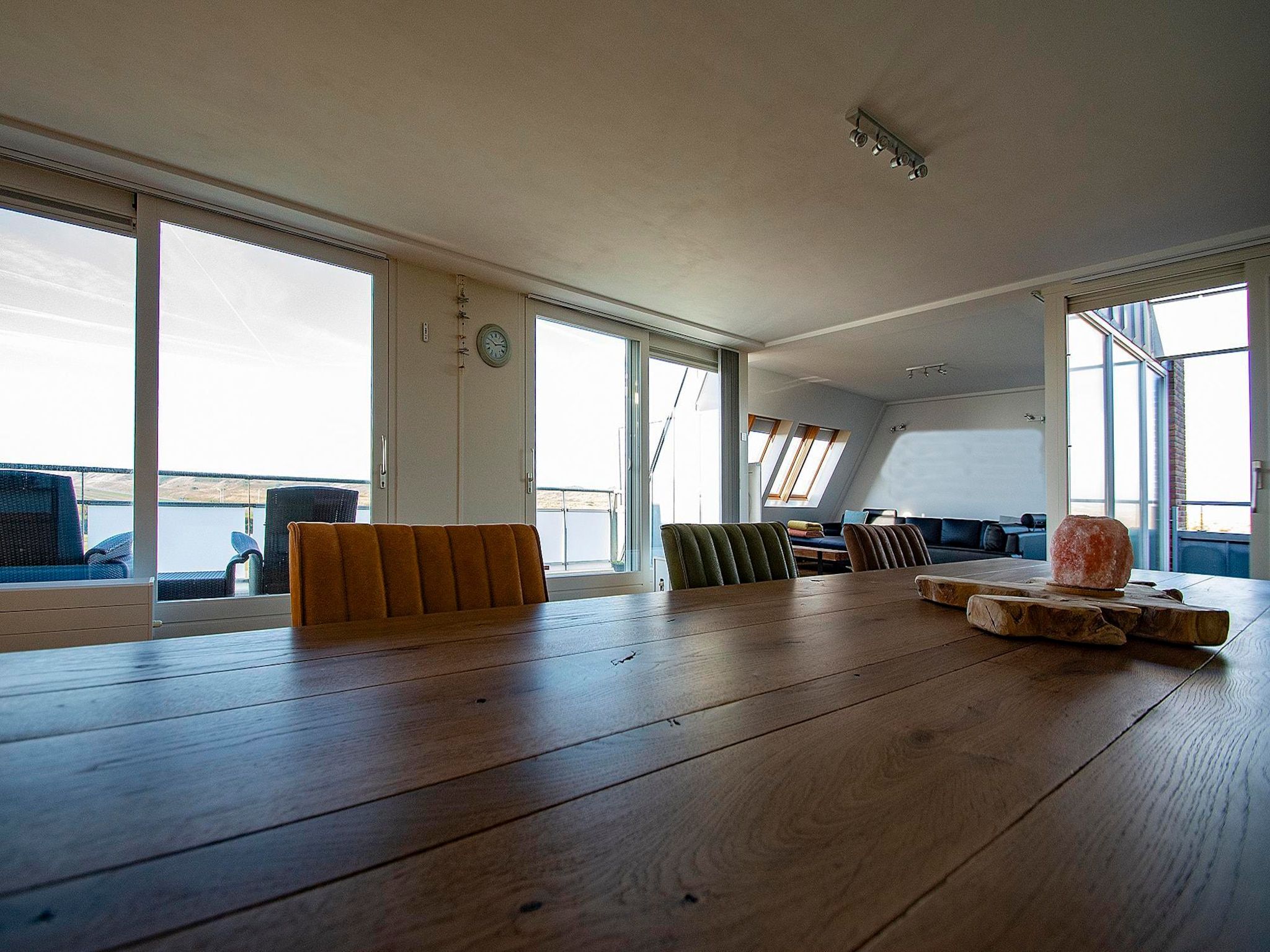 De eetkamer van Duinerei C301/C302 in Groote Keeten