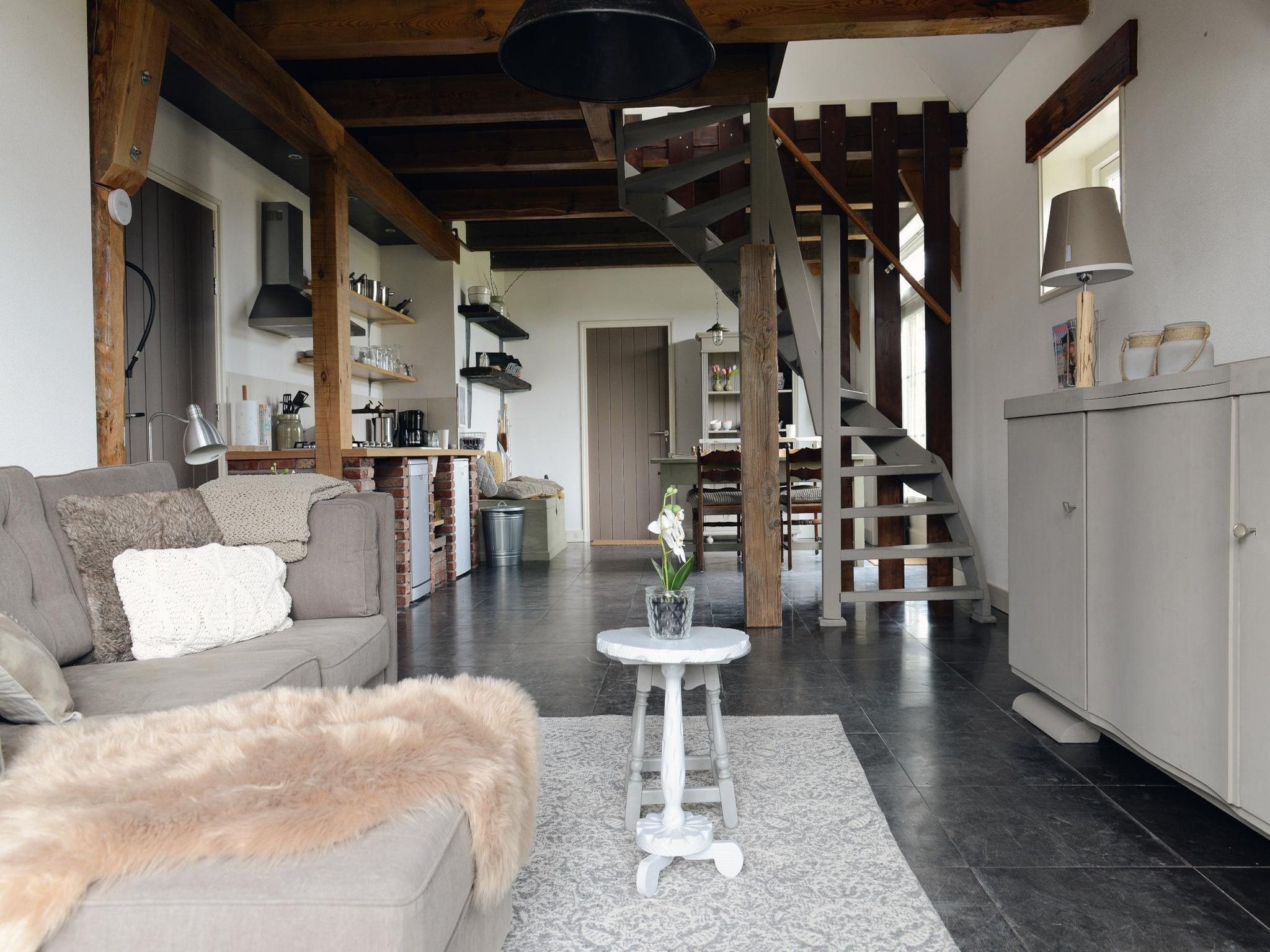 De woonkamer van Hoeve Landzicht in Callantsoog