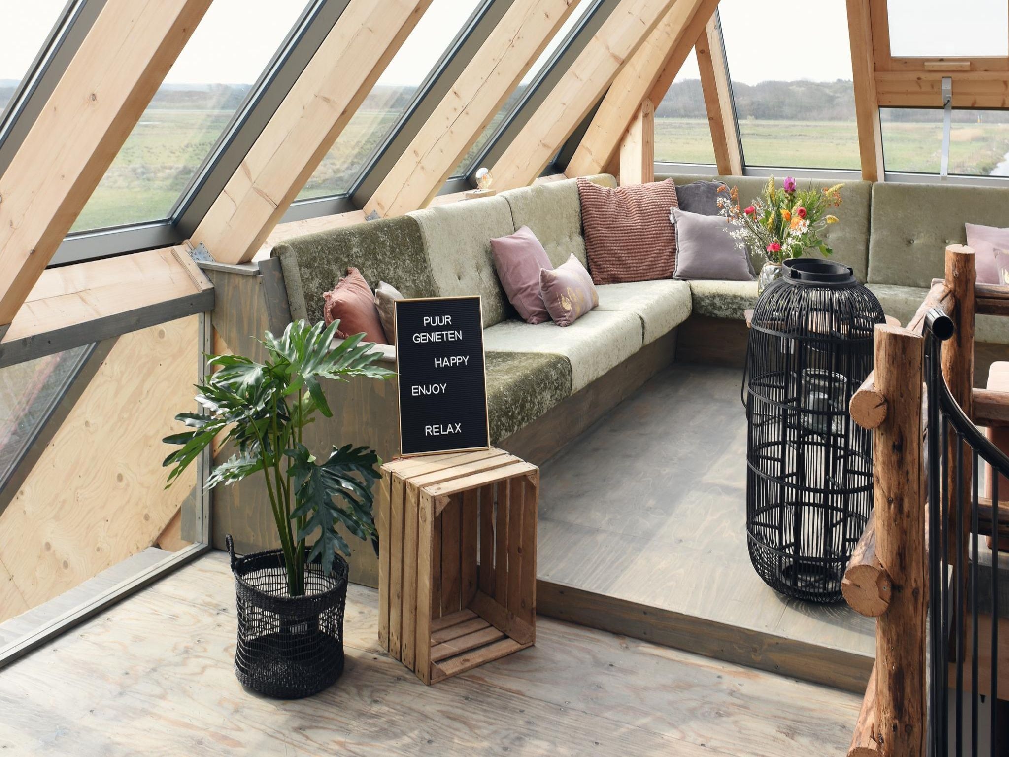 De woonkamer van Hoeve Landzicht in Callantsoog