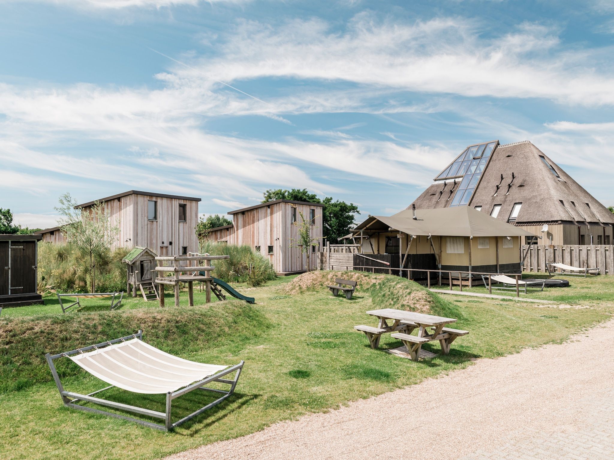 De buitenkant van Wood Lodge - Duynpark in Callantsoog