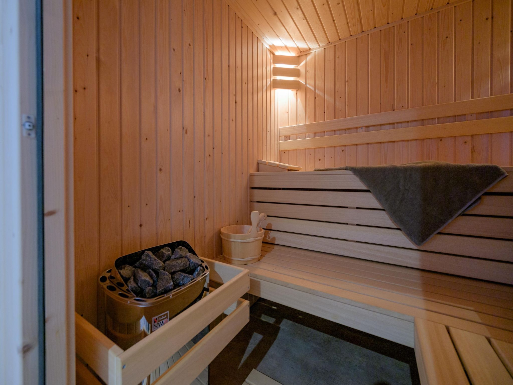 Wellness bij 8 persoons villa in Sondel