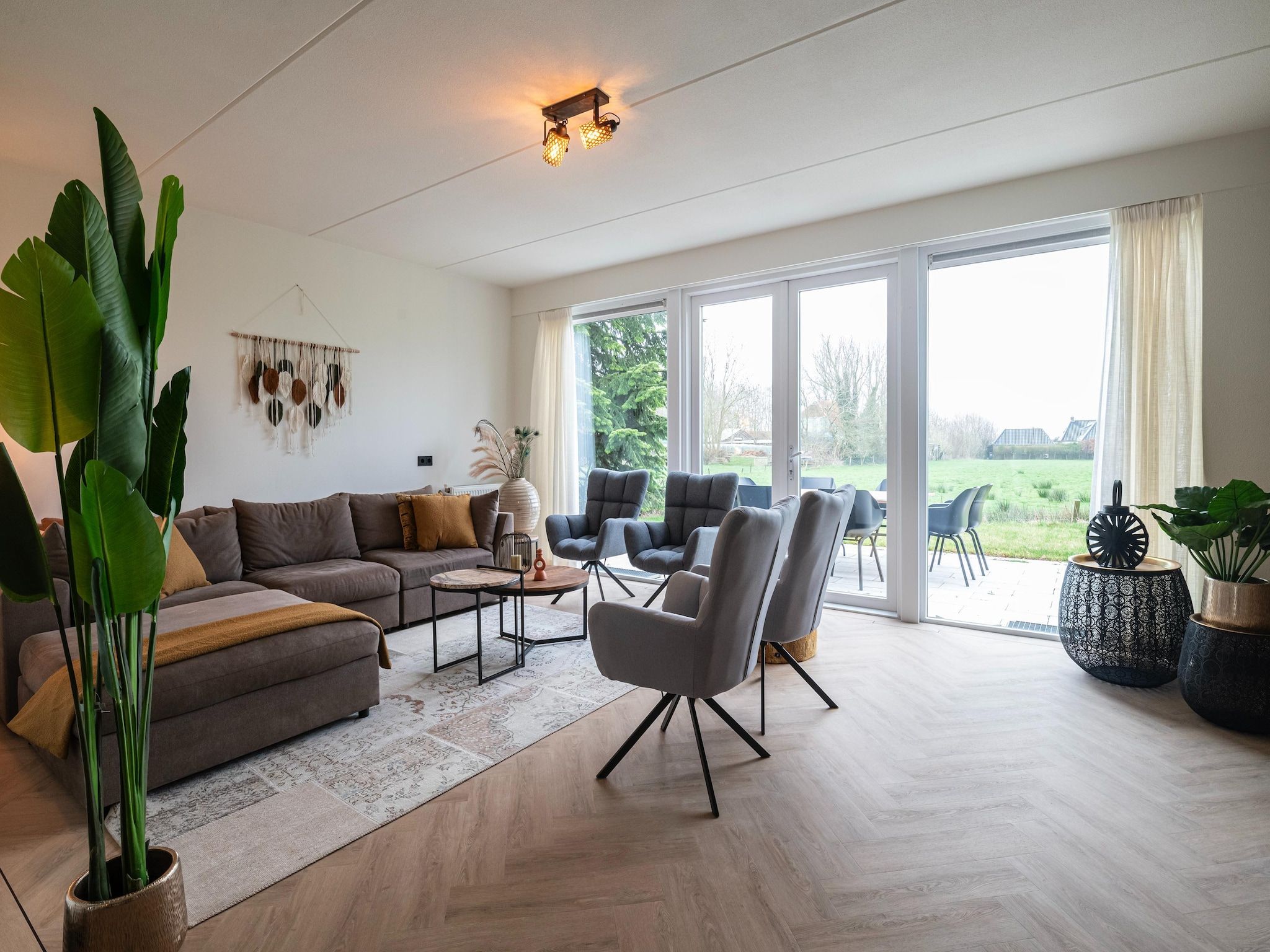 De woonkamer van 8 persoons villa in Sondel
