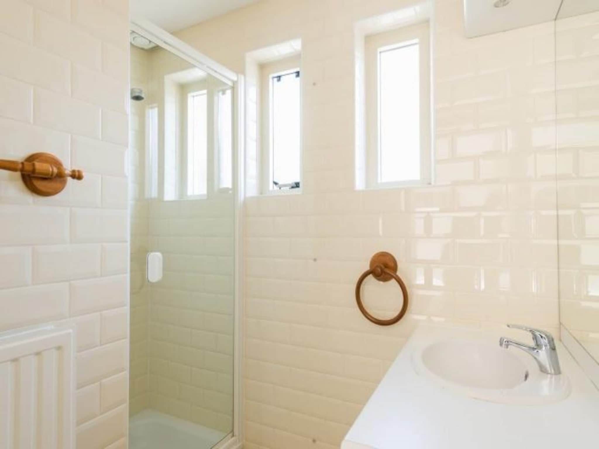 De badkamer van Scheldeveste 151 Schelde Breskens in Breskens