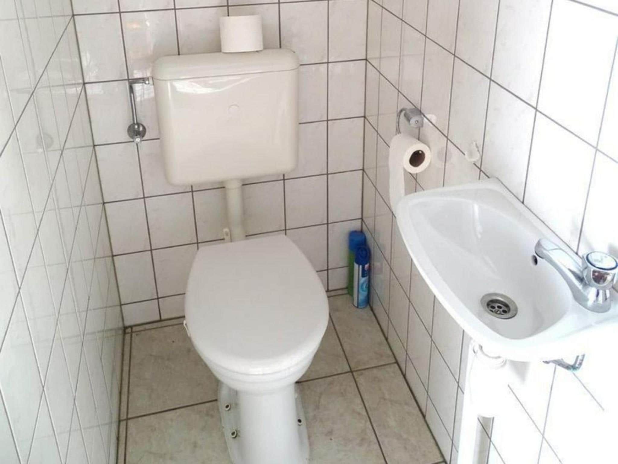 De badkamer van Scheldeveste 170 Schelde Breskens in Breskens