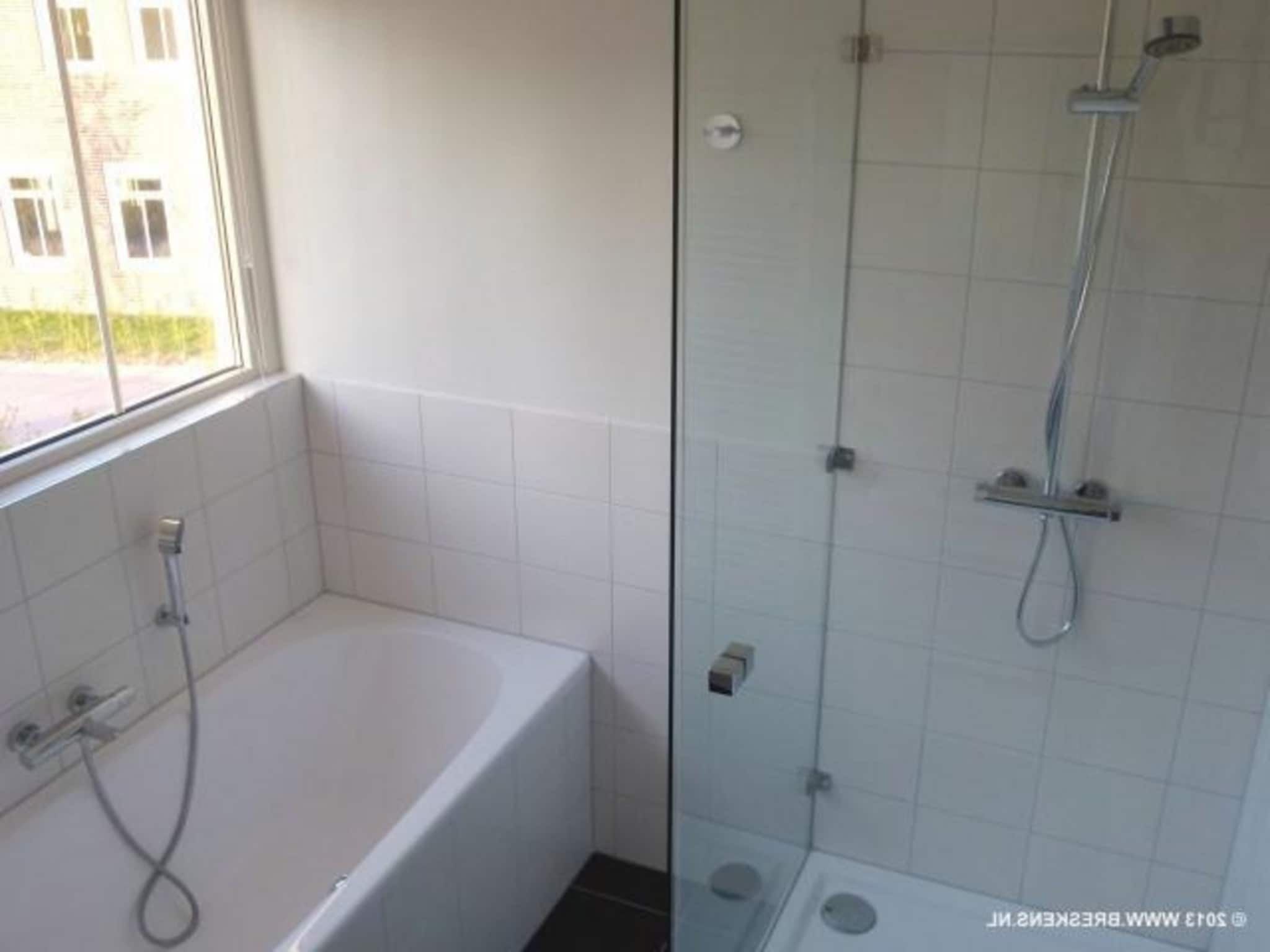 De badkamer van Landgoed de Lente 12 Krokus Breskens in Breskens