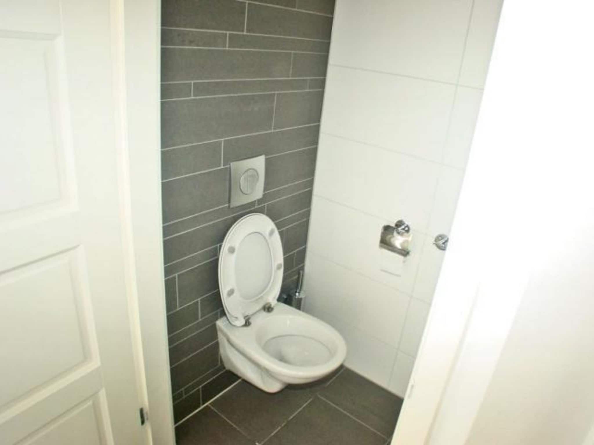 De badkamer van Landgoed de Lente 32 Sneeuwklokje Breskens in Breskens