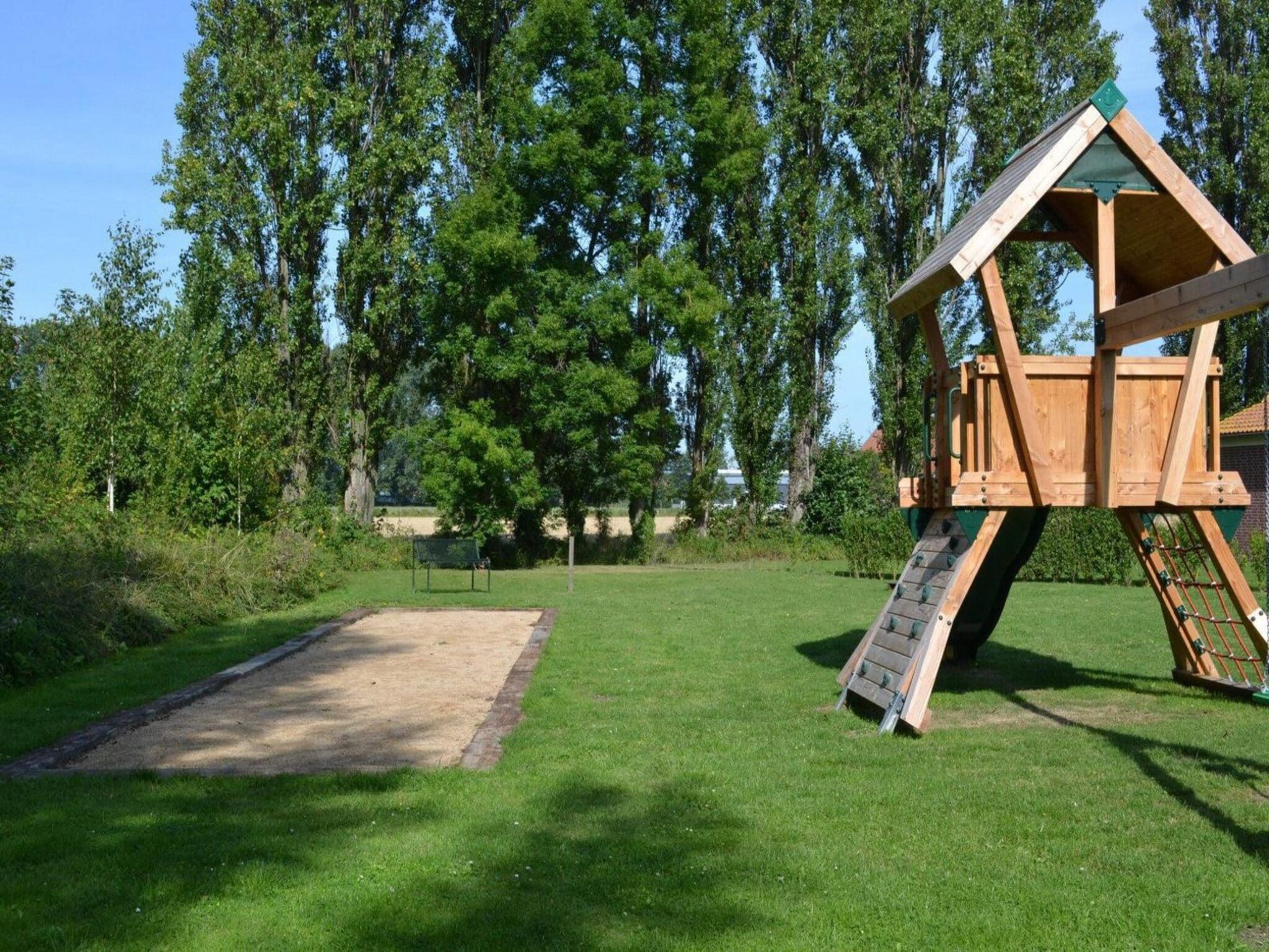 Parkfaciliteiten bij Landgoed de Lente 36 Krokus Breskens in Breskens