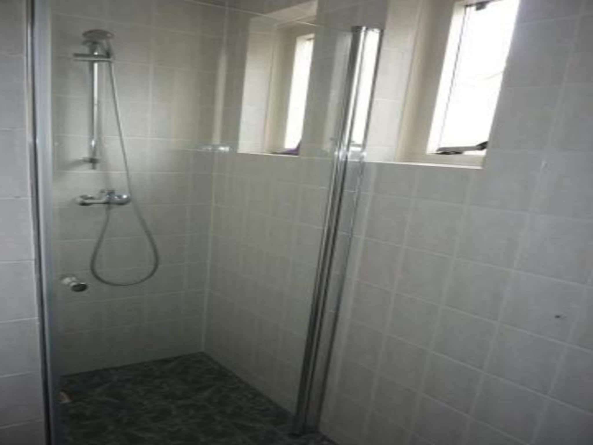 De badkamer van Scheldeveste 119 Schelde Breskens in Breskens