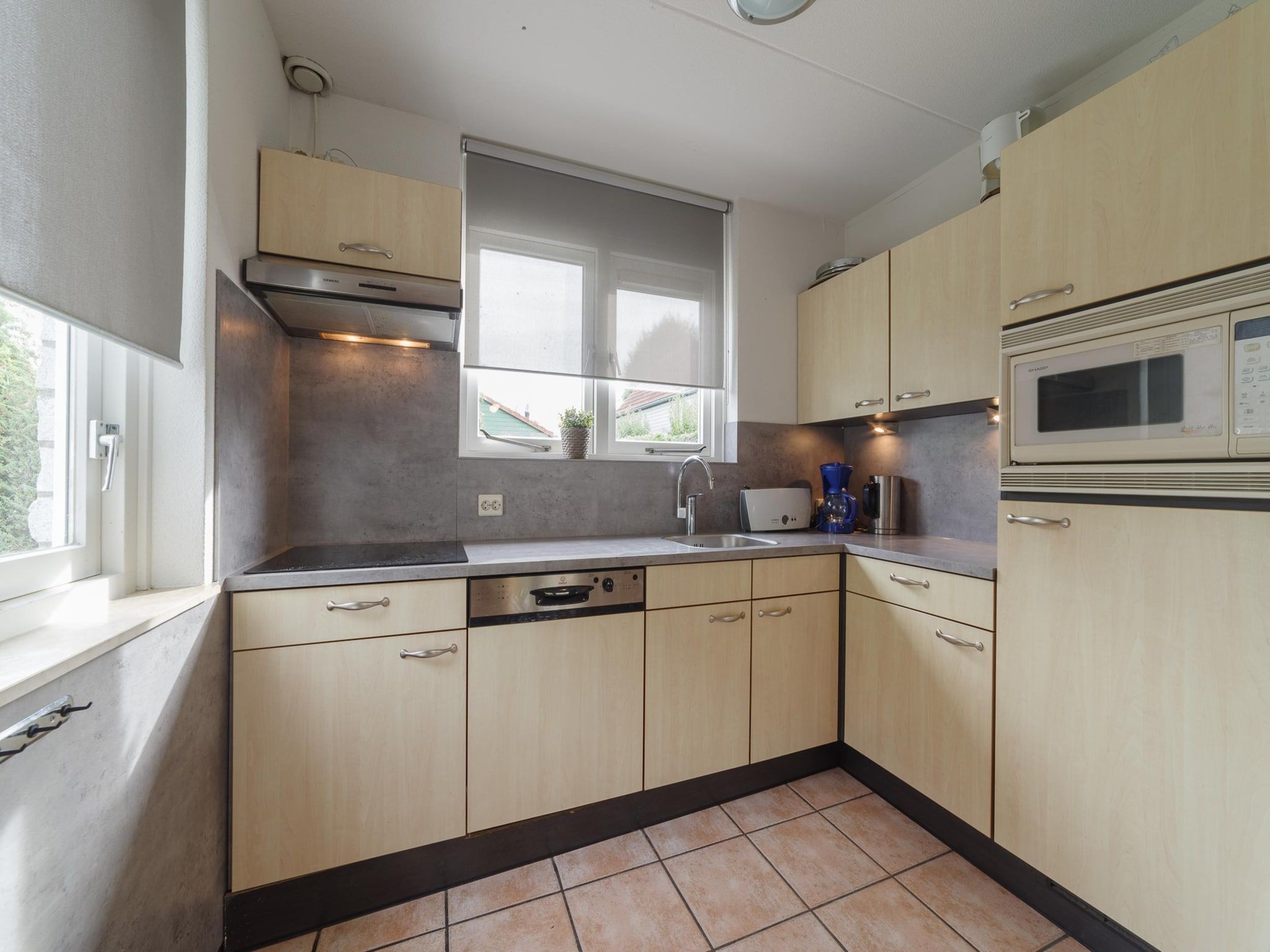 De keuken van Villapark De Oesterbaai 54 in Wemeldinge