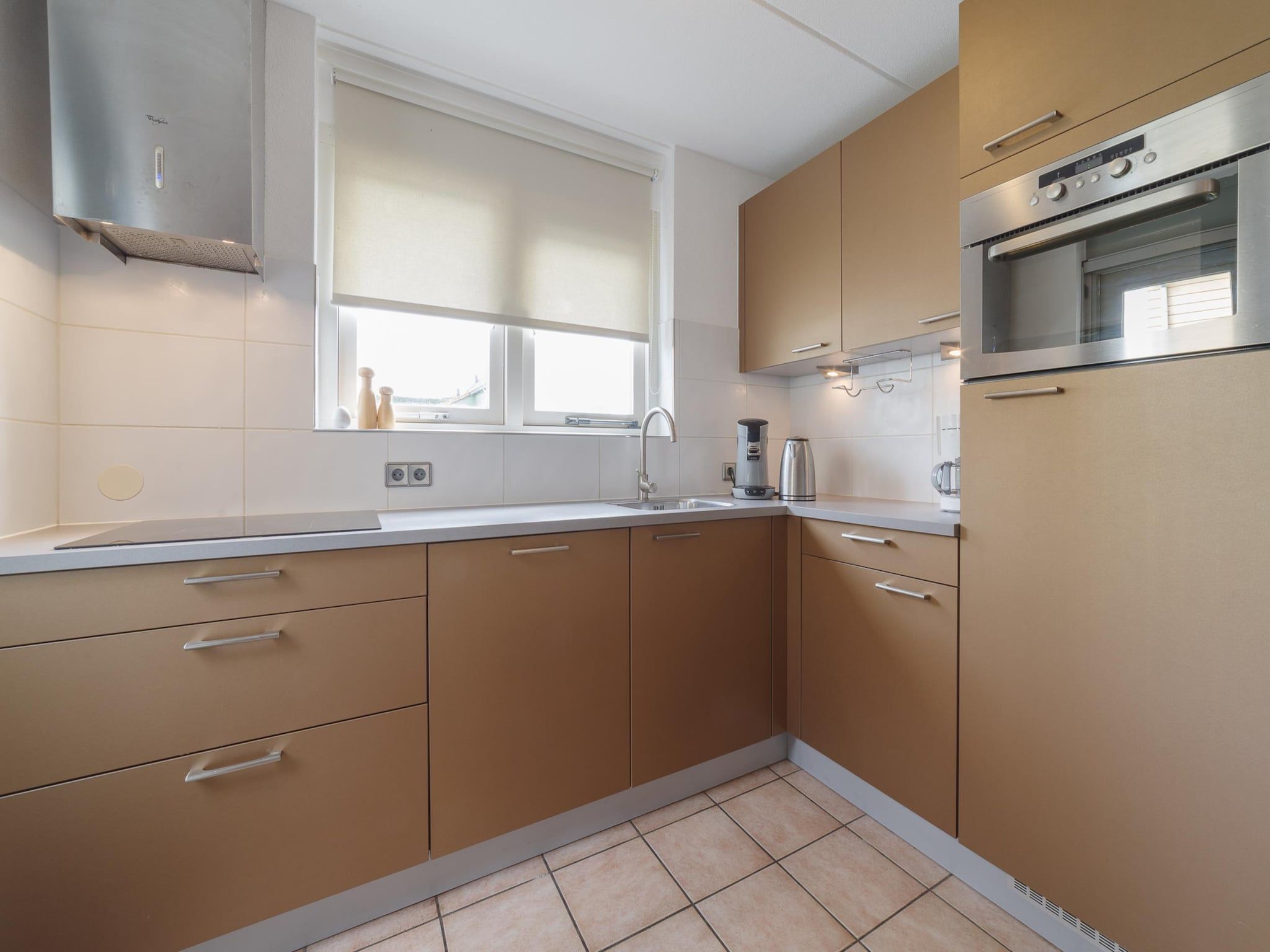 De keuken van Villapark De Oesterbaai 112 in Wemeldinge