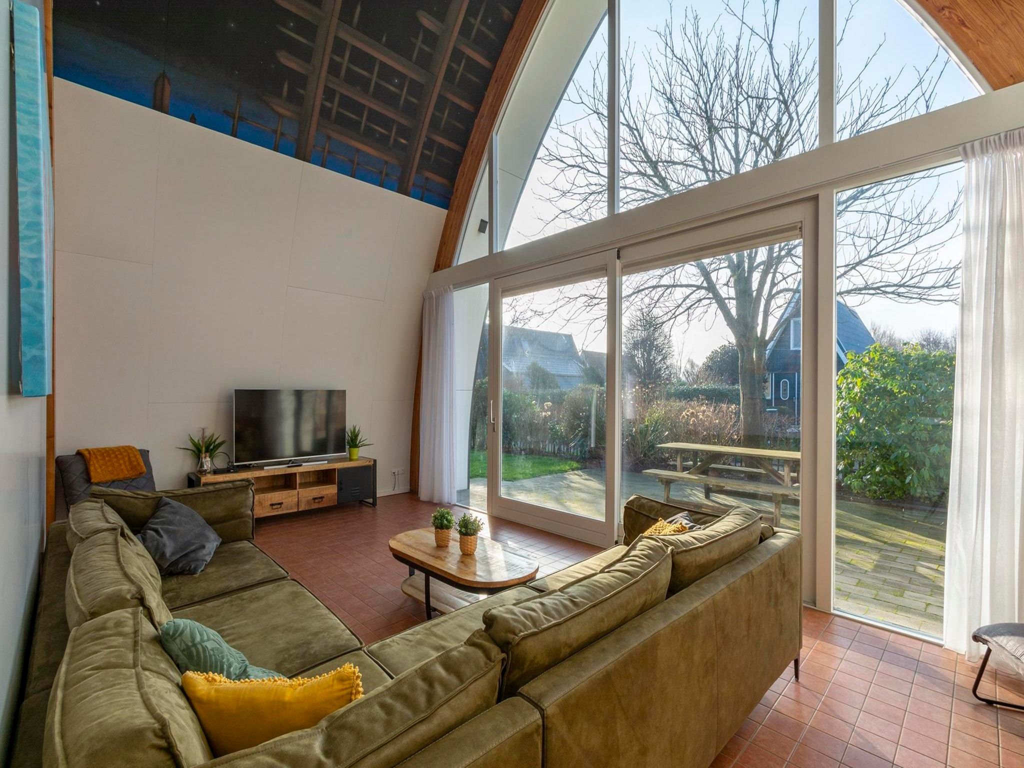 De woonkamer van Lazy Daisy in Groote Keeten