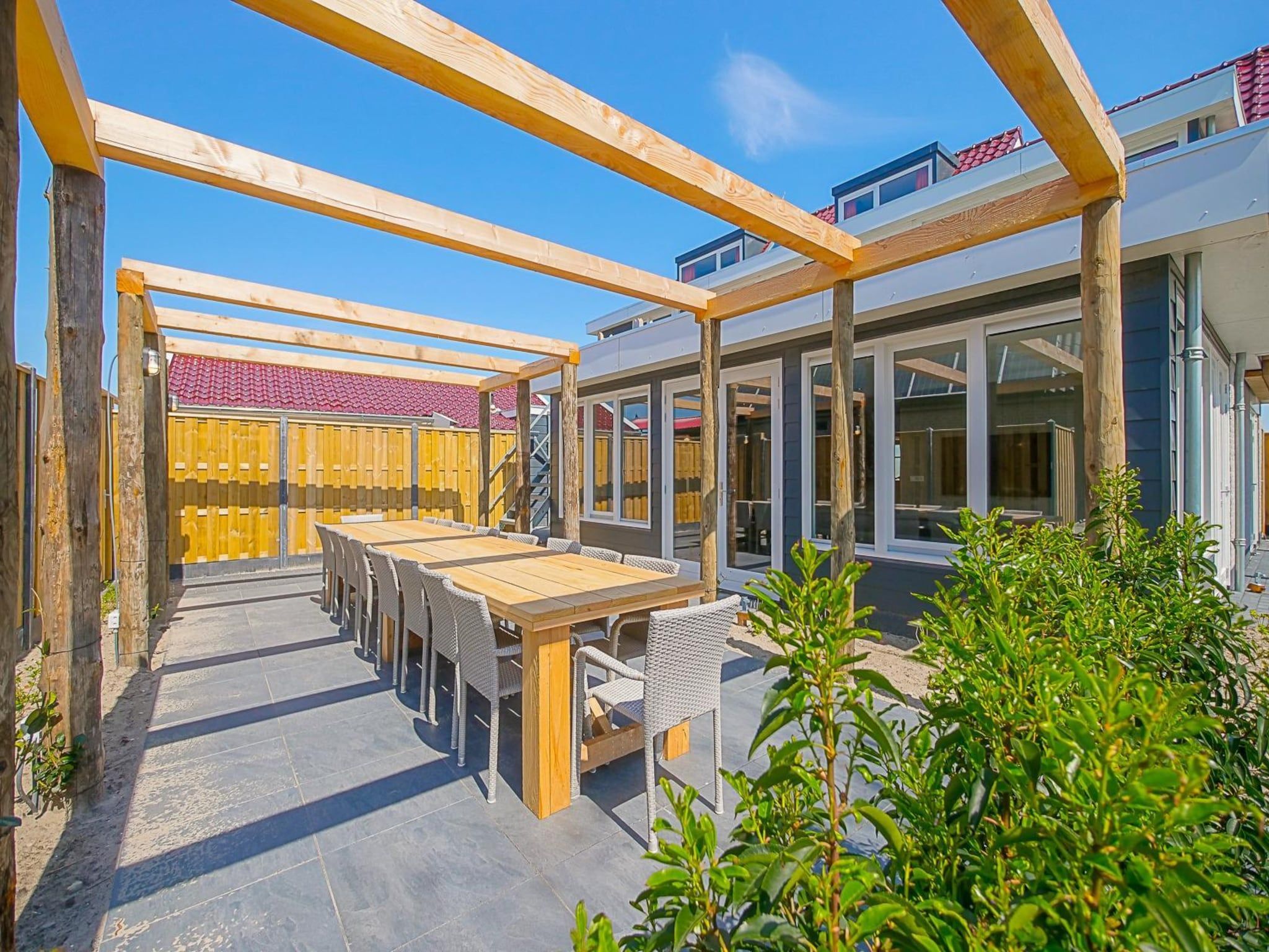 Het terras van Groote Kaap in Callantsoog