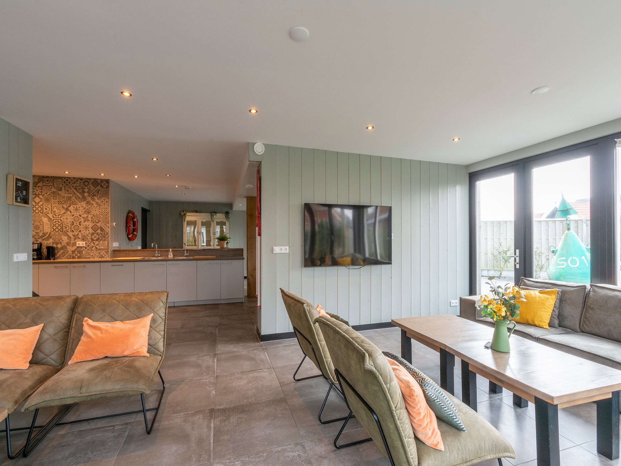 De woonkamer van Groote Kaap in Callantsoog