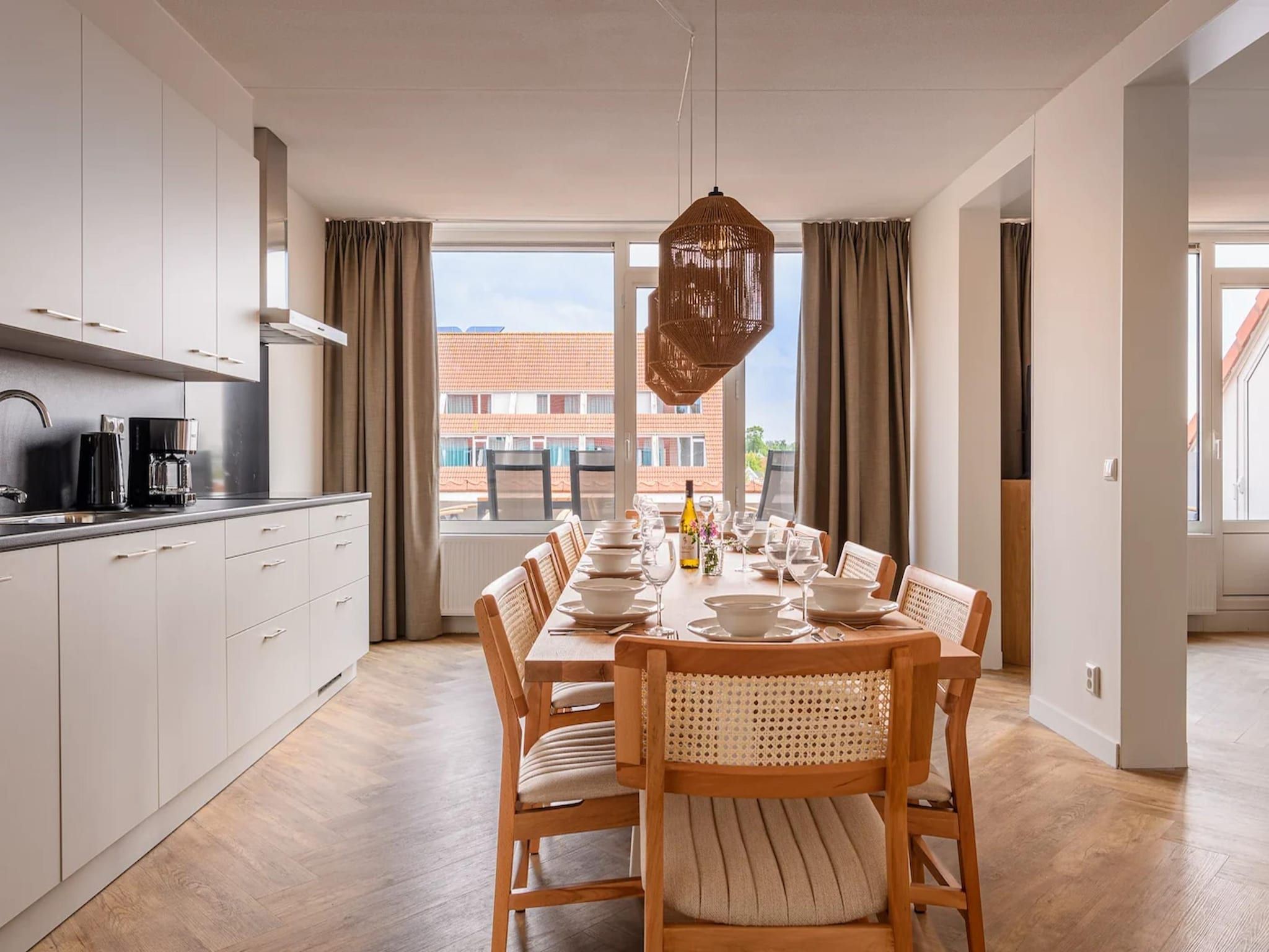 De eetkamer van Appartement Luxe 10 in Bruinisse