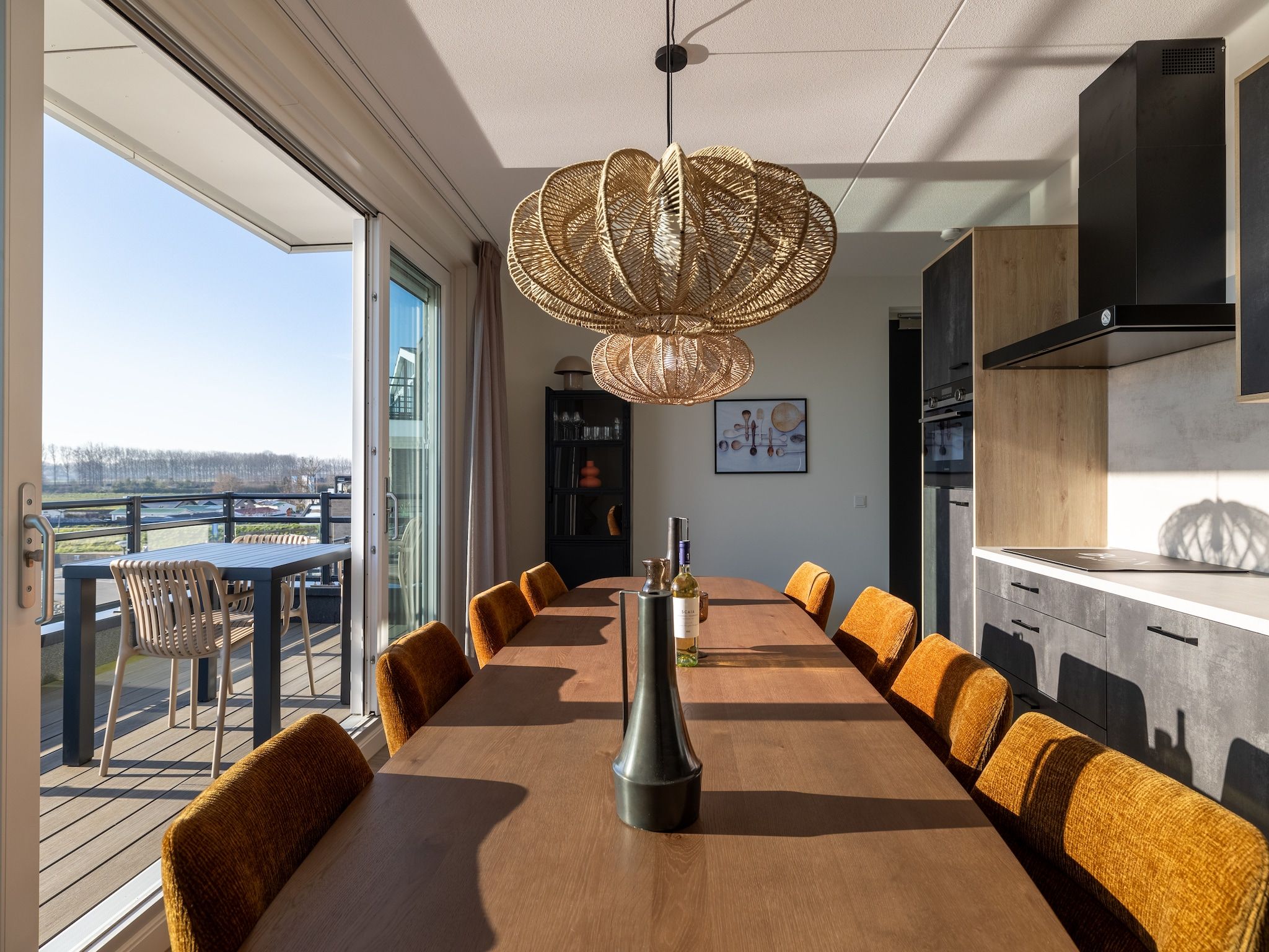 De eetkamer van Appartement Vista Maris 'Haus am See' - Havenweg 8-30  Sint-Annaland in Sint-Annaland