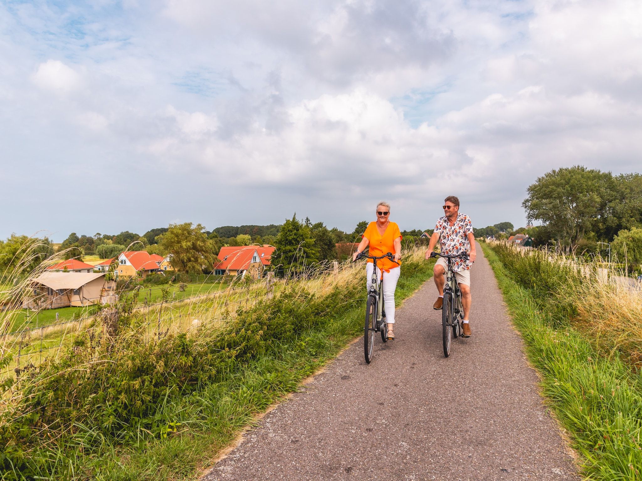 Parkfaciliteiten bij Andijk 15 in Andijk