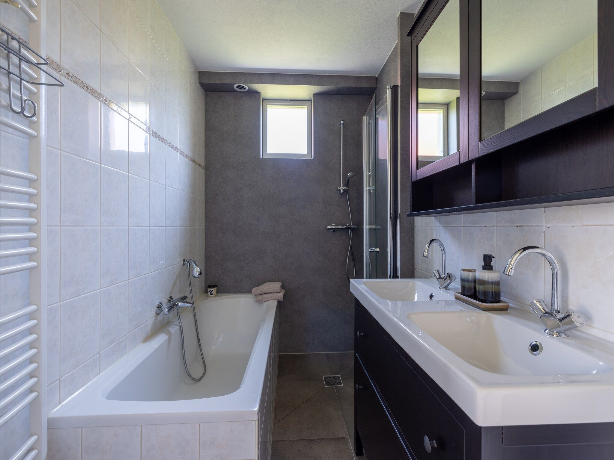 De badkamer van Medemblik 14 in Andijk