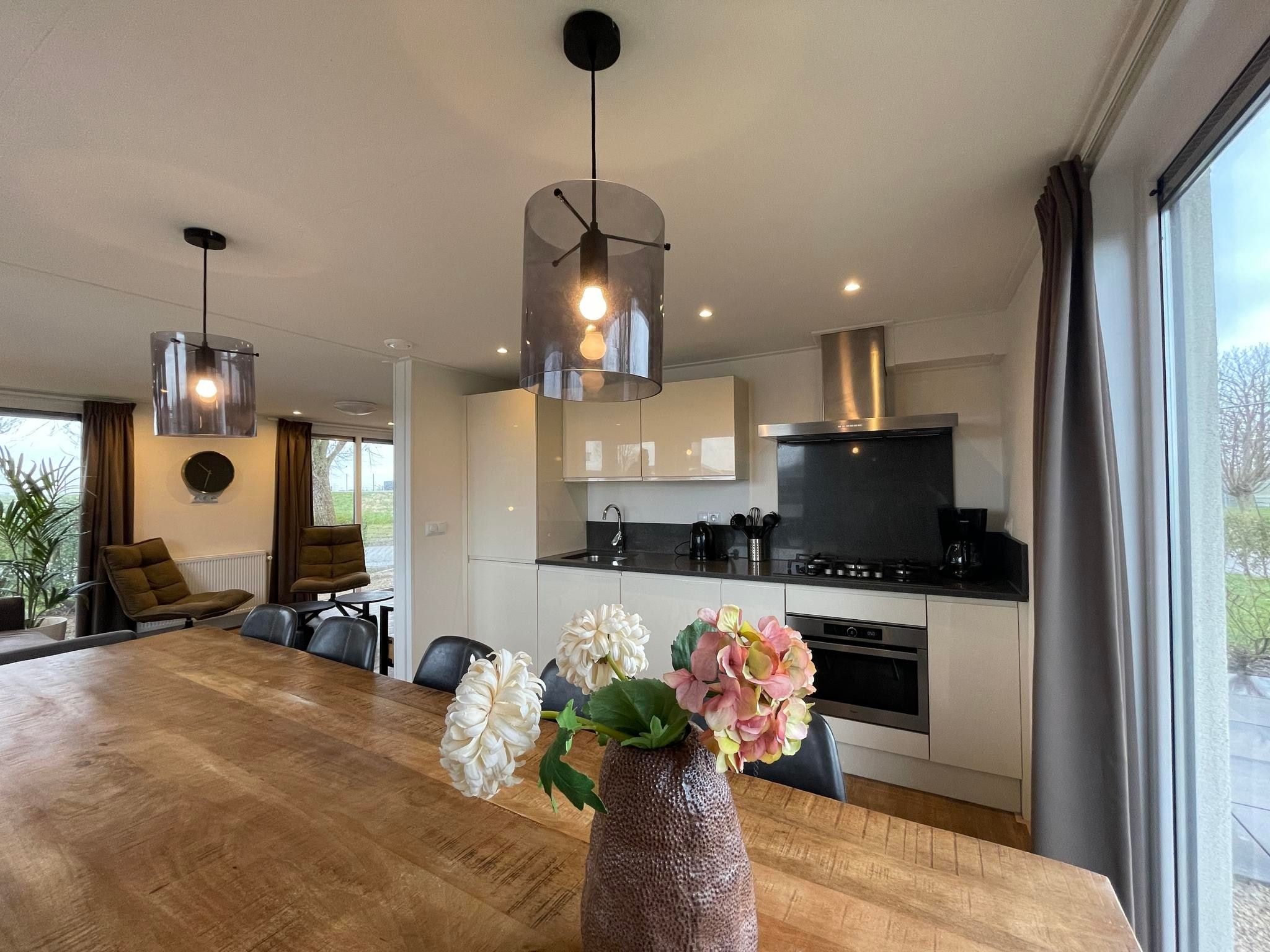 De keuken van Molenhof Villa  10 personen in West-Graftdijk