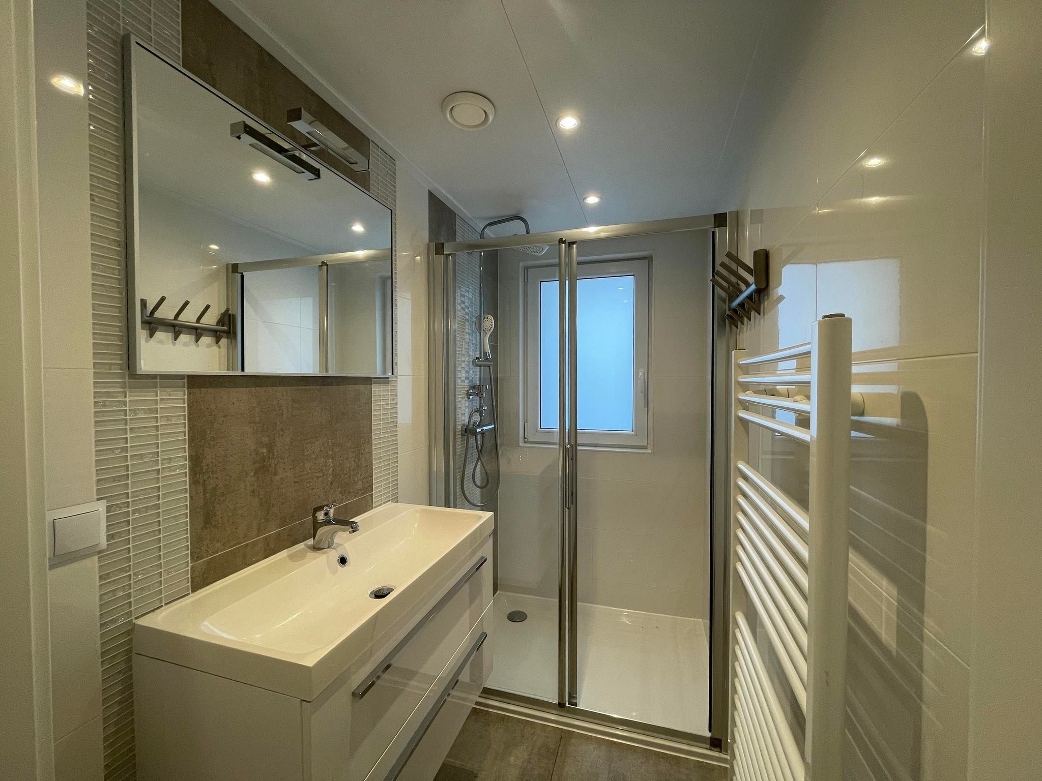 De badkamer van Molenhof Villa  10 personen in West-Graftdijk