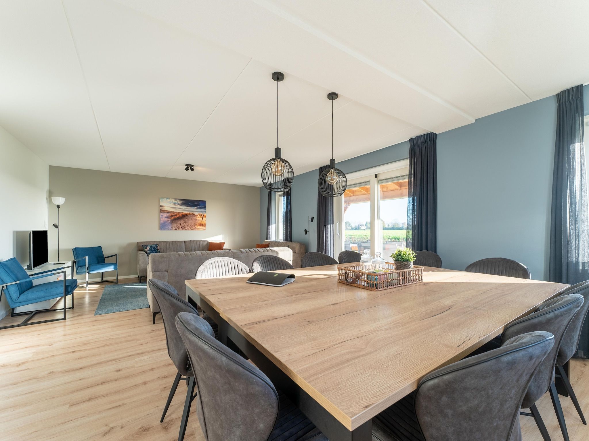 De eetkamer van Wulpdal 63 in Scherpenisse