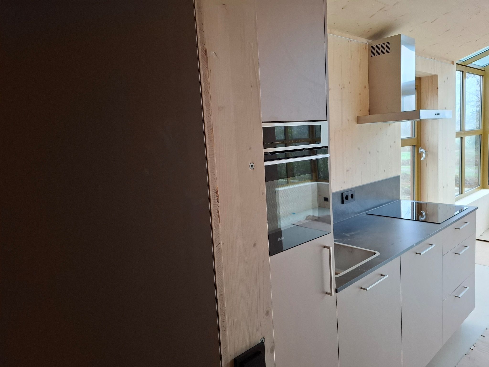 De keuken van Groepsruimte i.c.m. 4 large greenhouses in Scherpenzeel (FR)