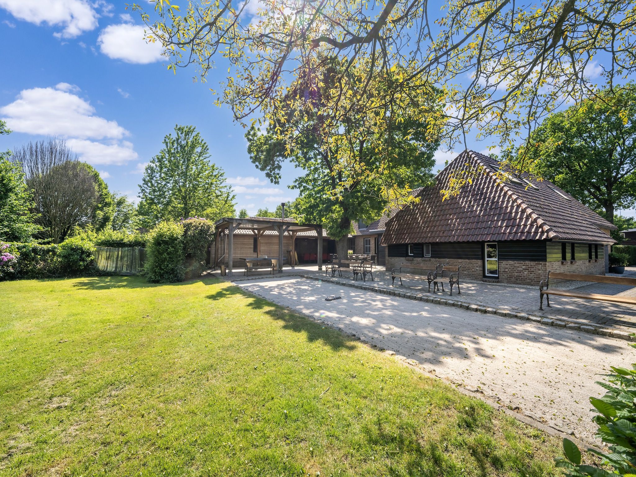 De buitenkant van 't Woold in Asten