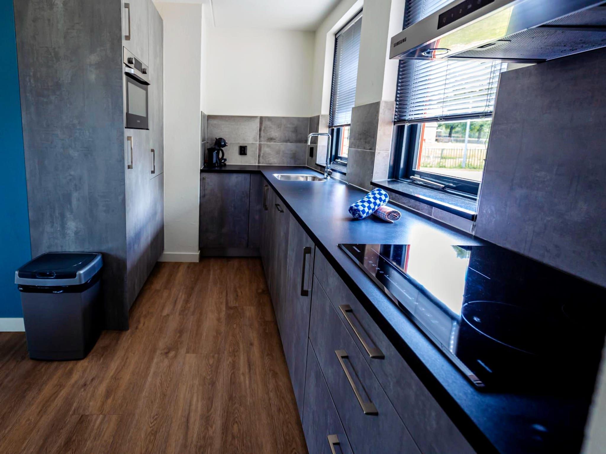 De keuken van 8 - Persons Family bungalow in Ewijk