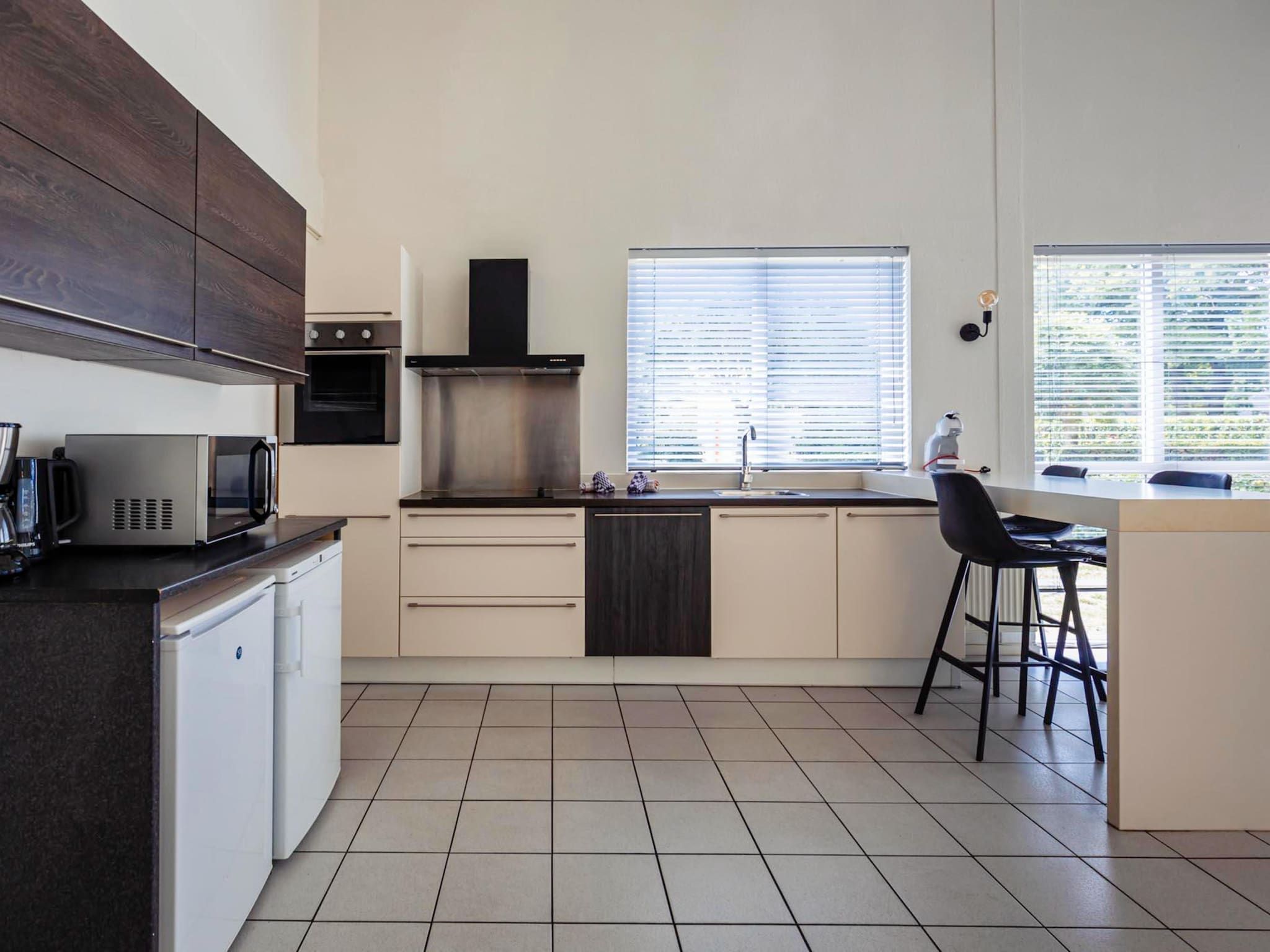 De keuken van 16 - Persons Family bungalow in Ewijk