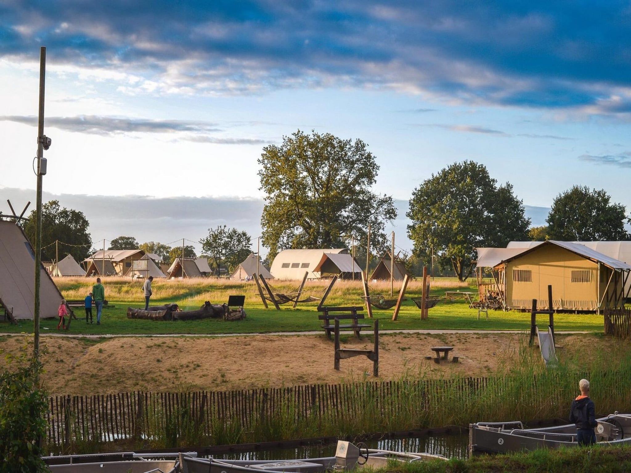 Group accommodation (6x luxury glamping tent) I 32 people in Zuna - Foto 15 van 33