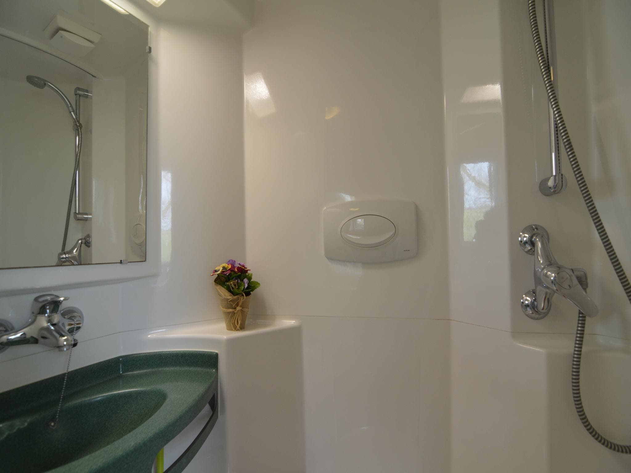 De badkamer van BELLEVUE in Noordbeemster