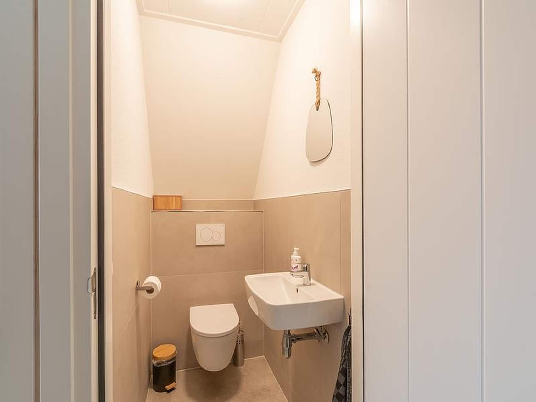 De badkamer van Sandepark 113 in Groote Keeten