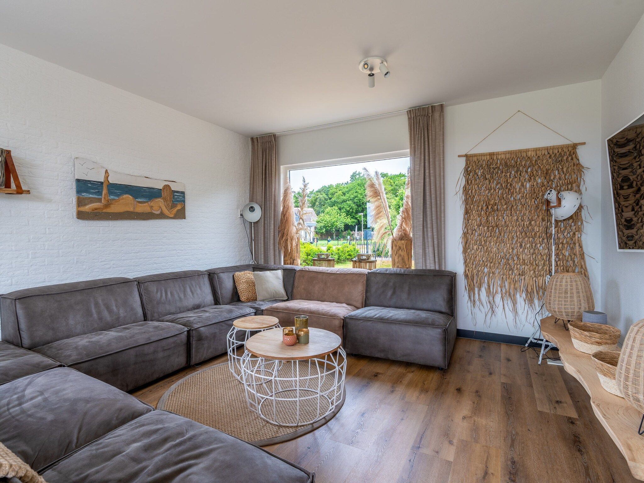 De woonkamer van Orchismient 17 in De Koog