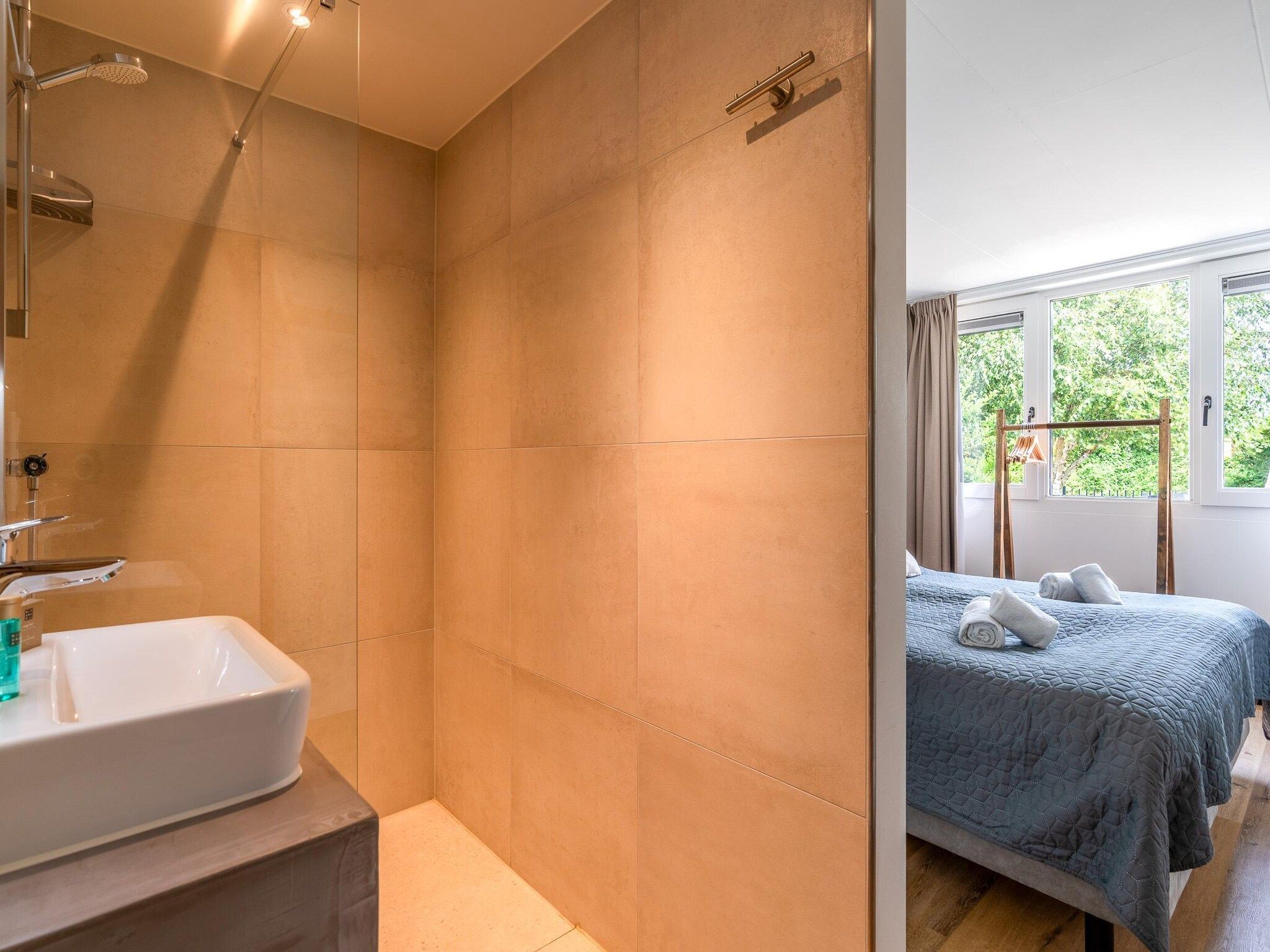 De badkamer van Orchismient 17 in De Koog