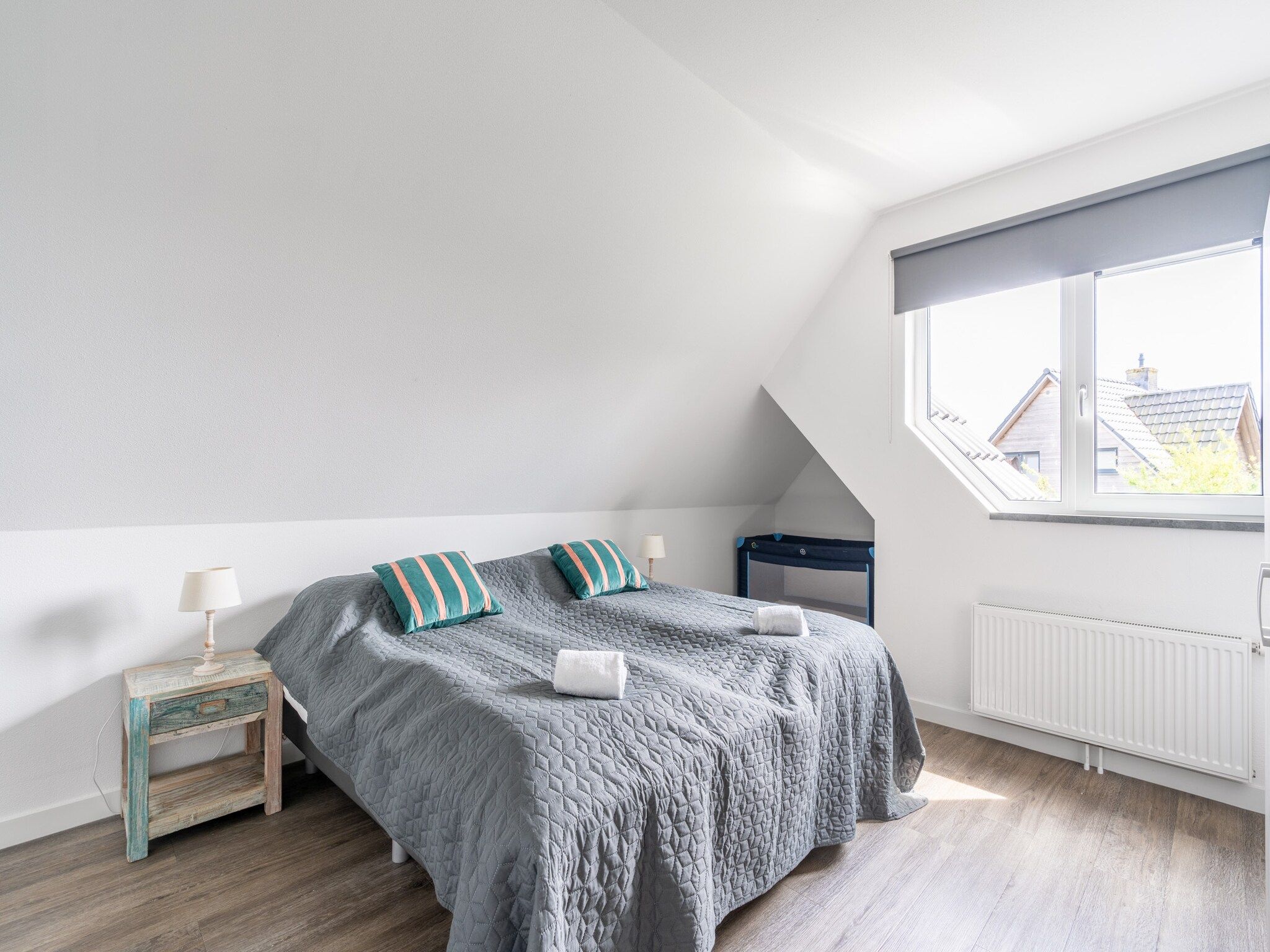 Een slaapkamer van Hoogelandt 106F in De Koog