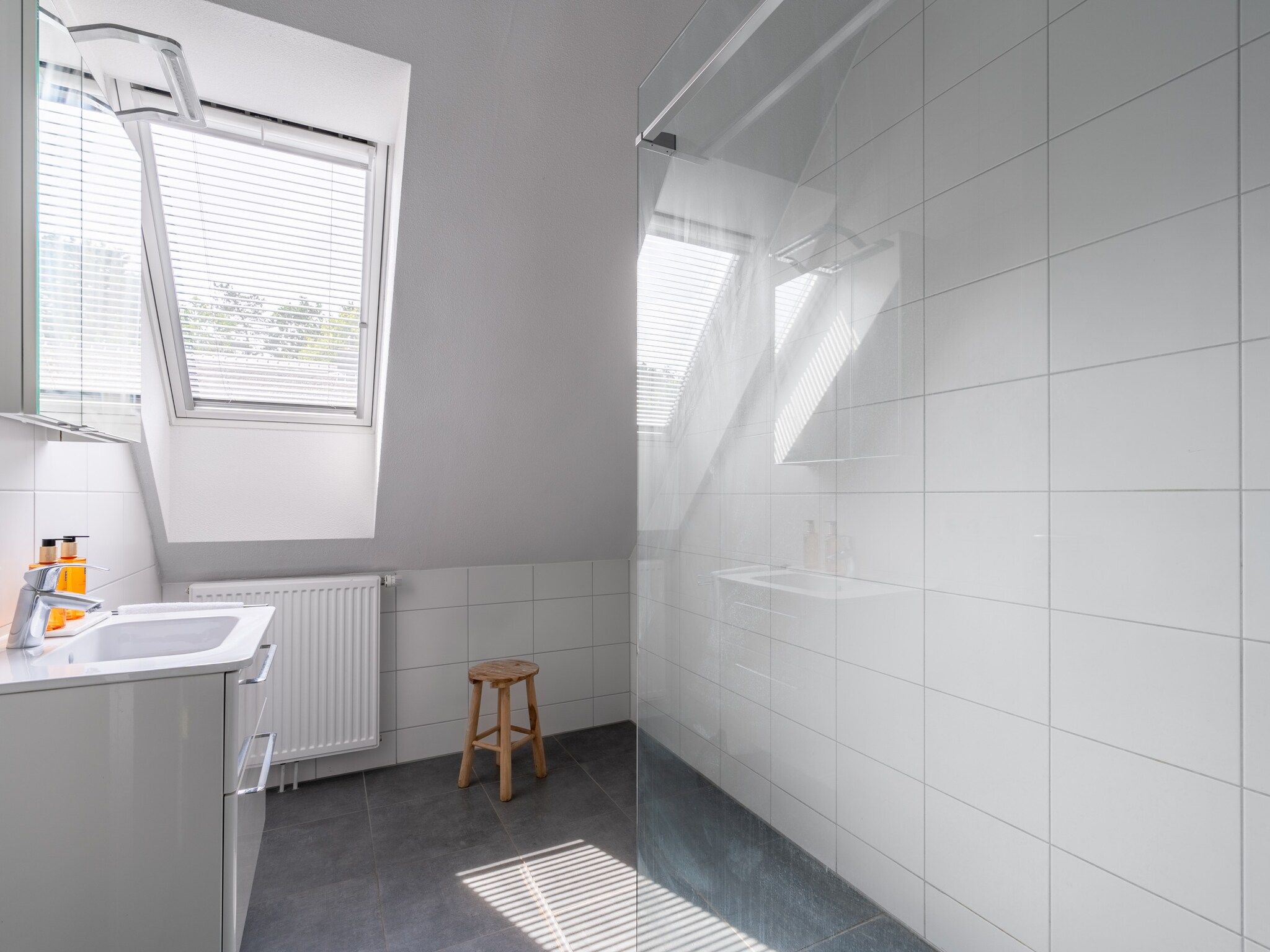 De badkamer van Hoogelandt 106F in De Koog