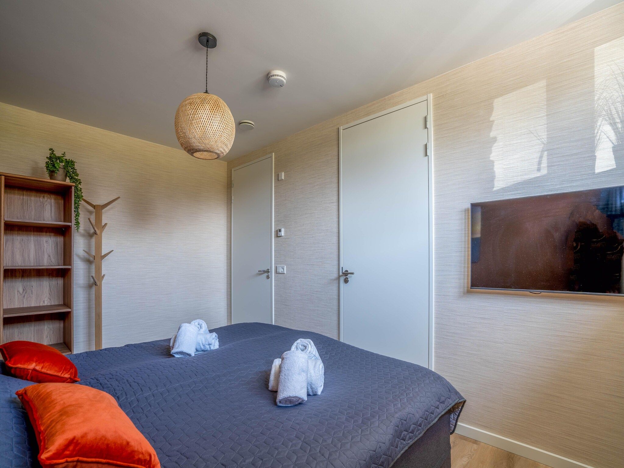 Een slaapkamer van Waalburght 24 in De Waal