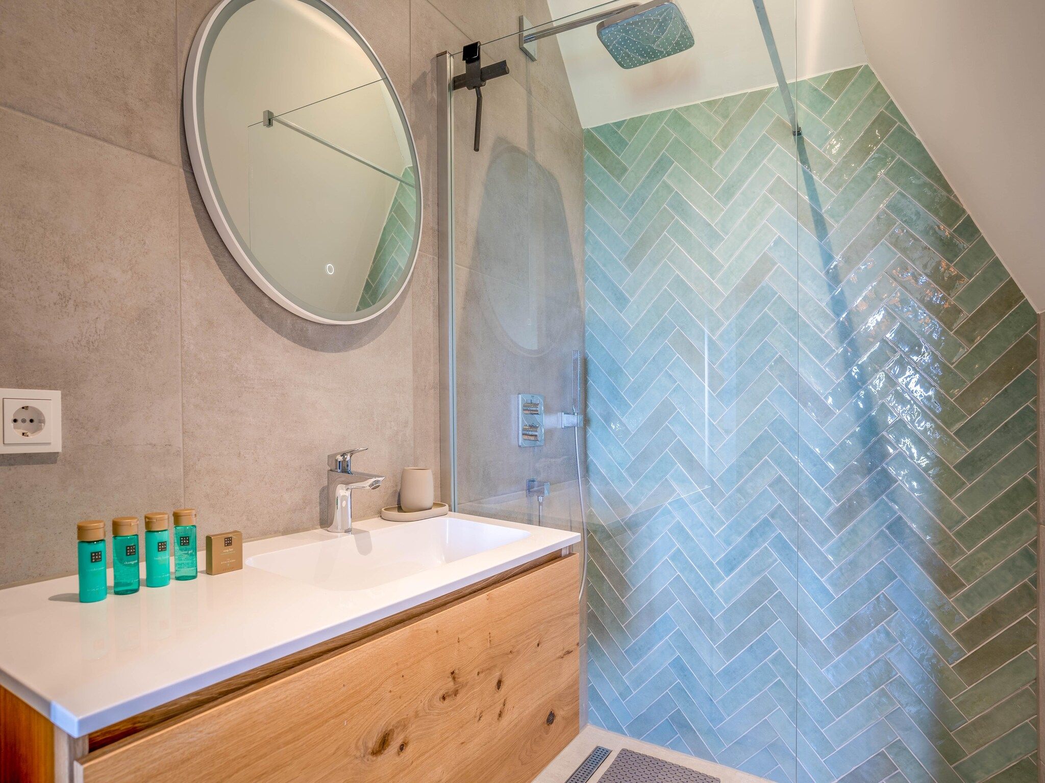 De badkamer van Waalburght 24 in De Waal