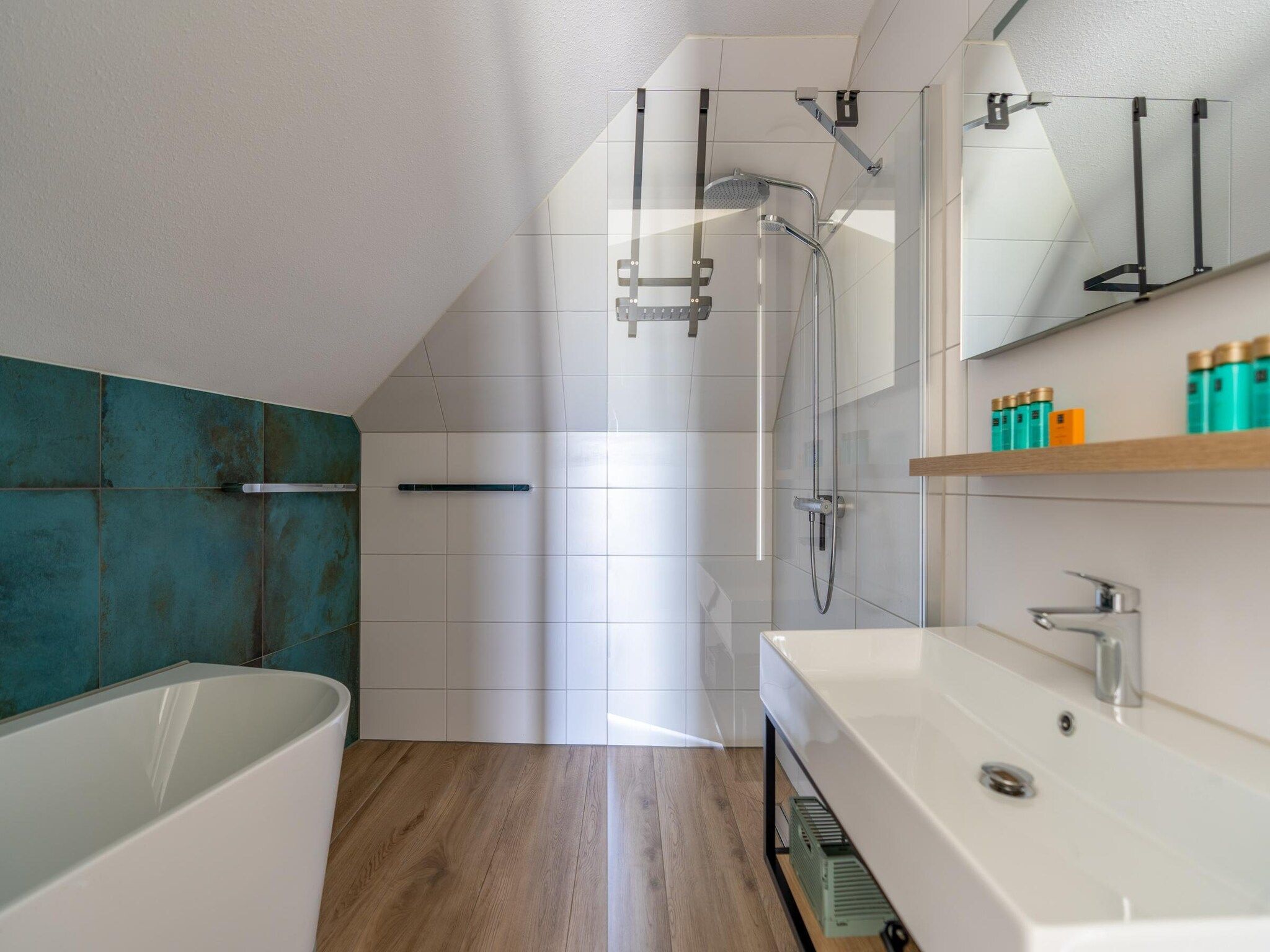 De badkamer van Waalerburght 14 in De Waal