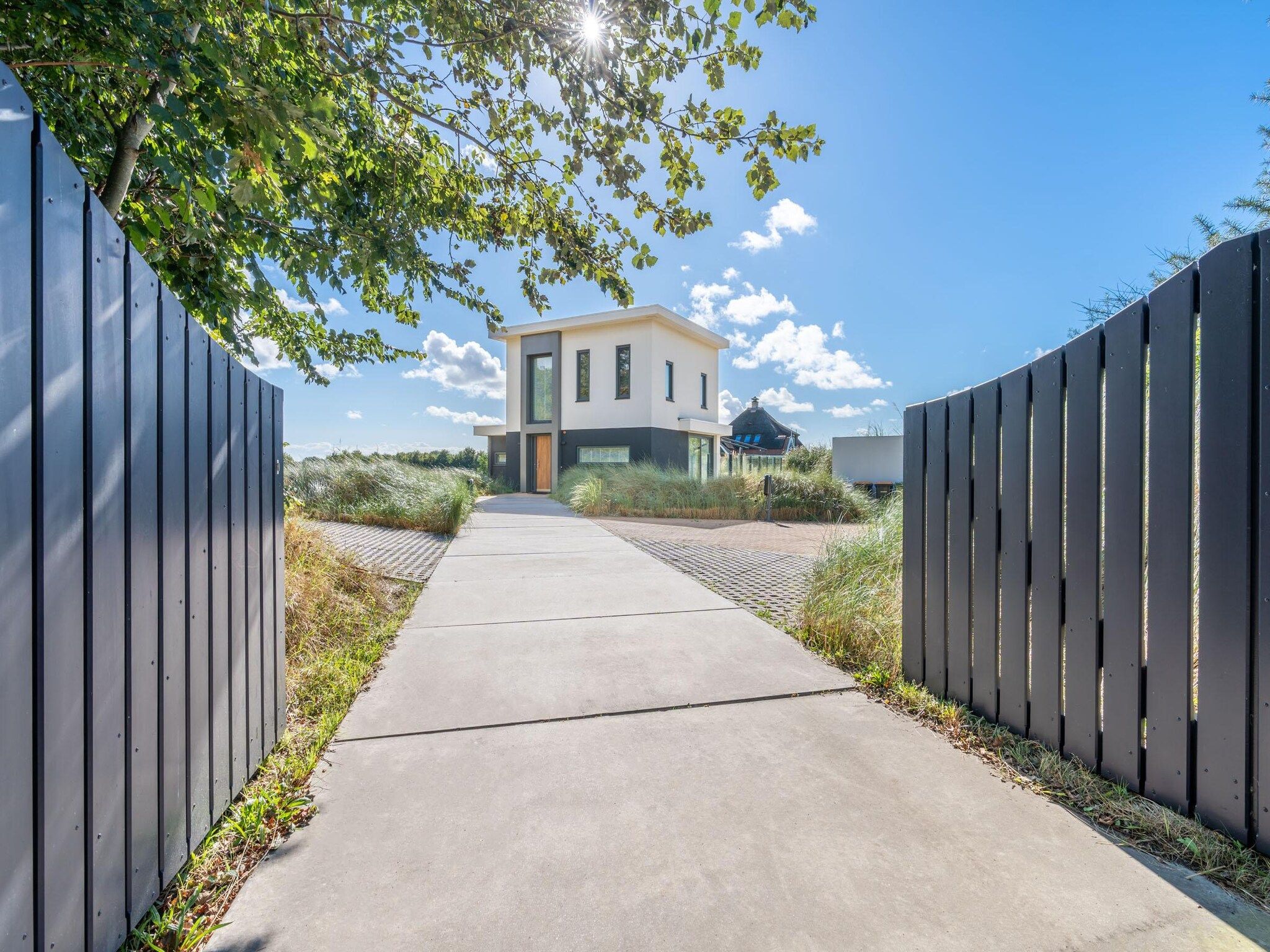 De buitenkant van Strandvilla Hygge in Den Burg