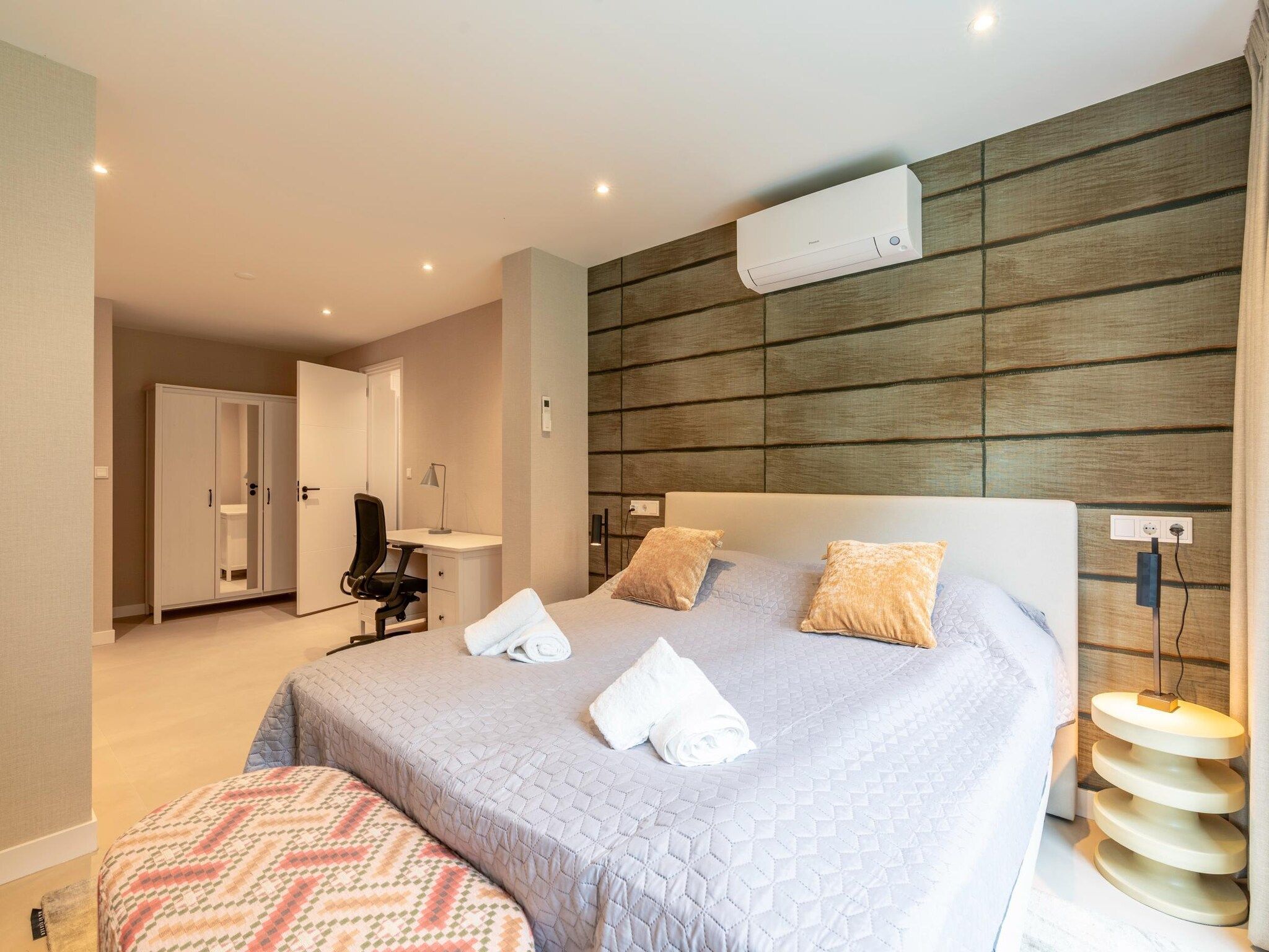 Een slaapkamer van Orchismient 39 in De Koog